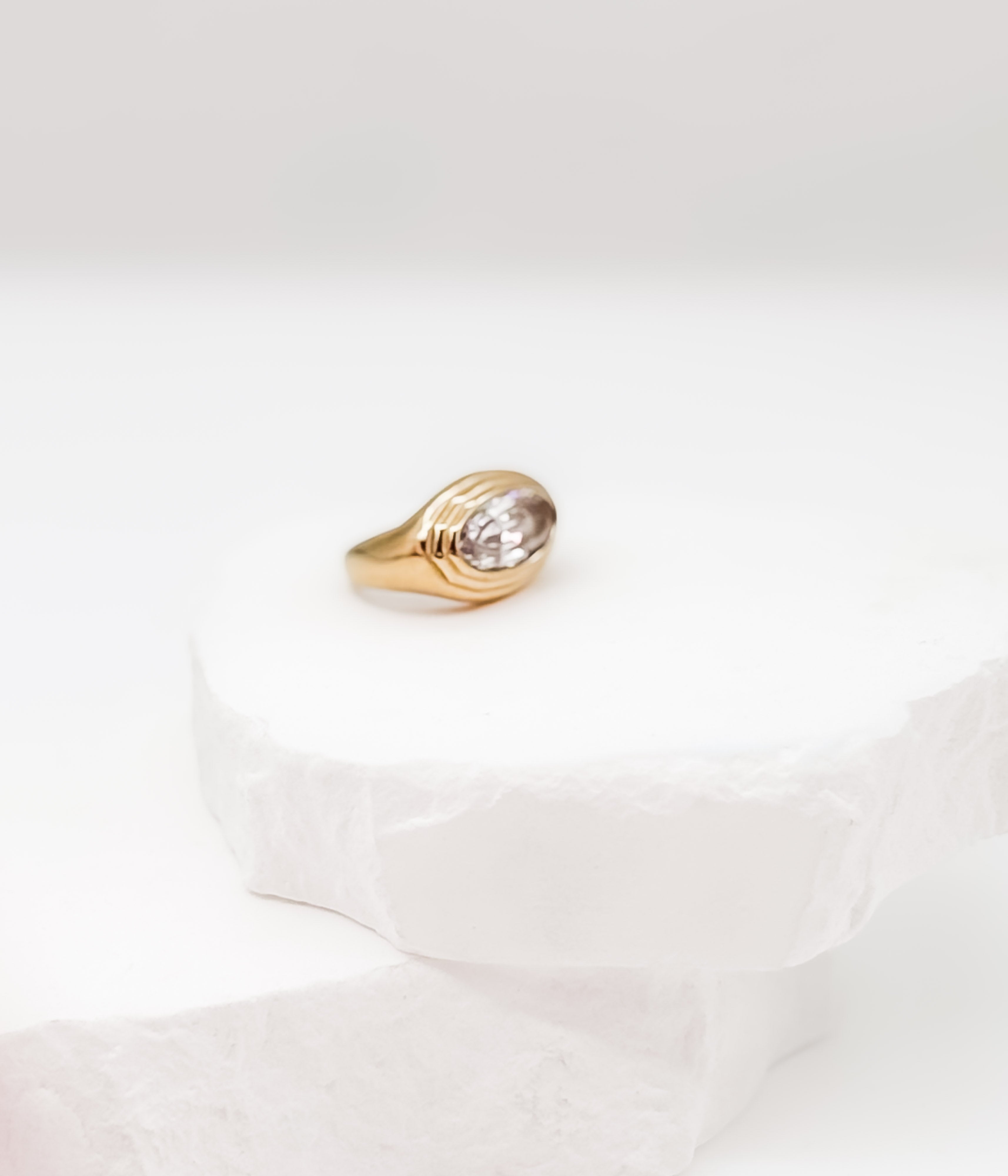 Gold Oval Crystal Ring - Rural Haze