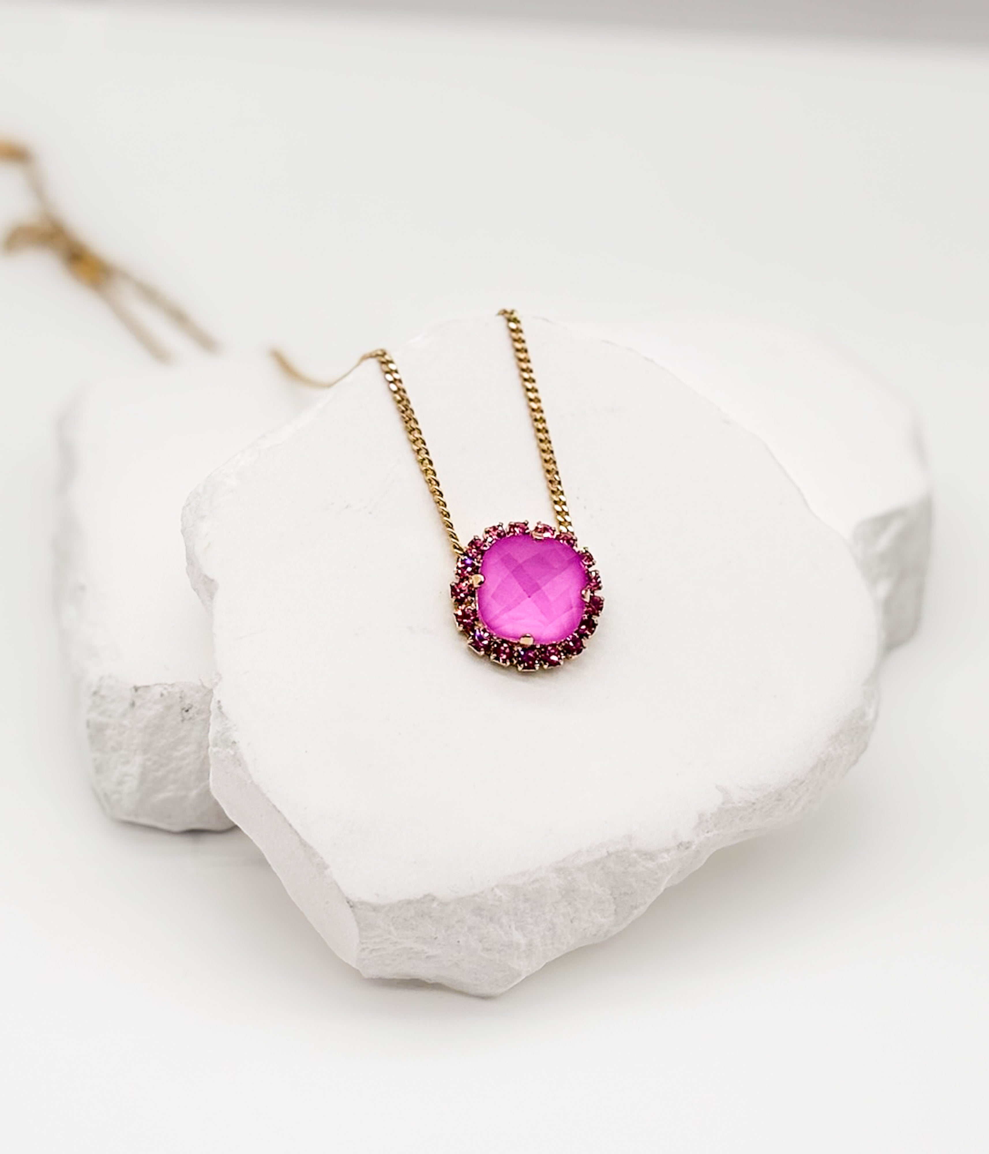 Cambrie Necklace in Pink