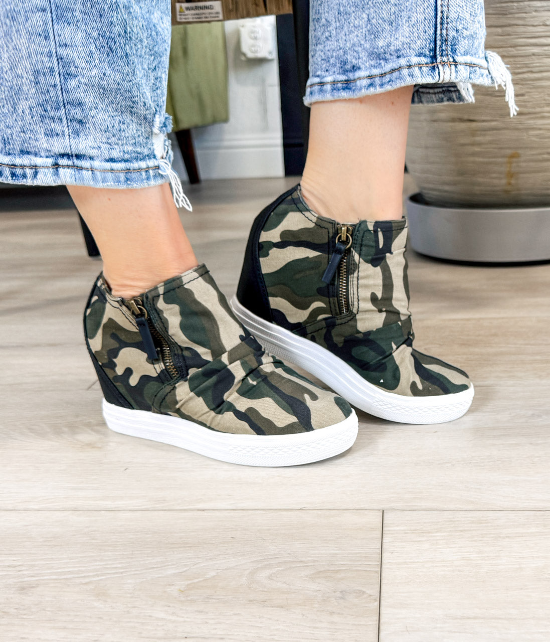 Ari Sneaker Wedge in Camo - Rural Haze