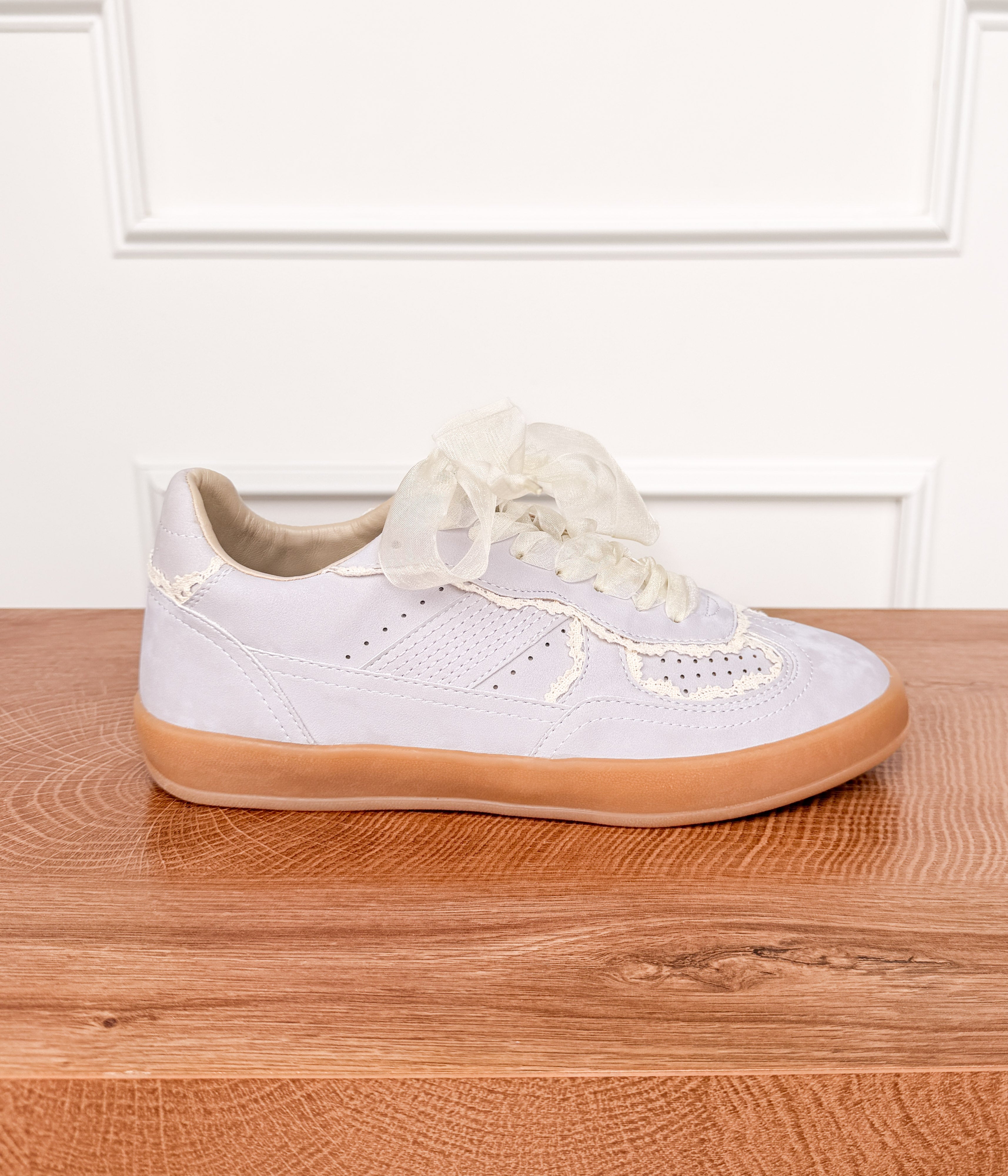 Eleanor Lavender Sneaker