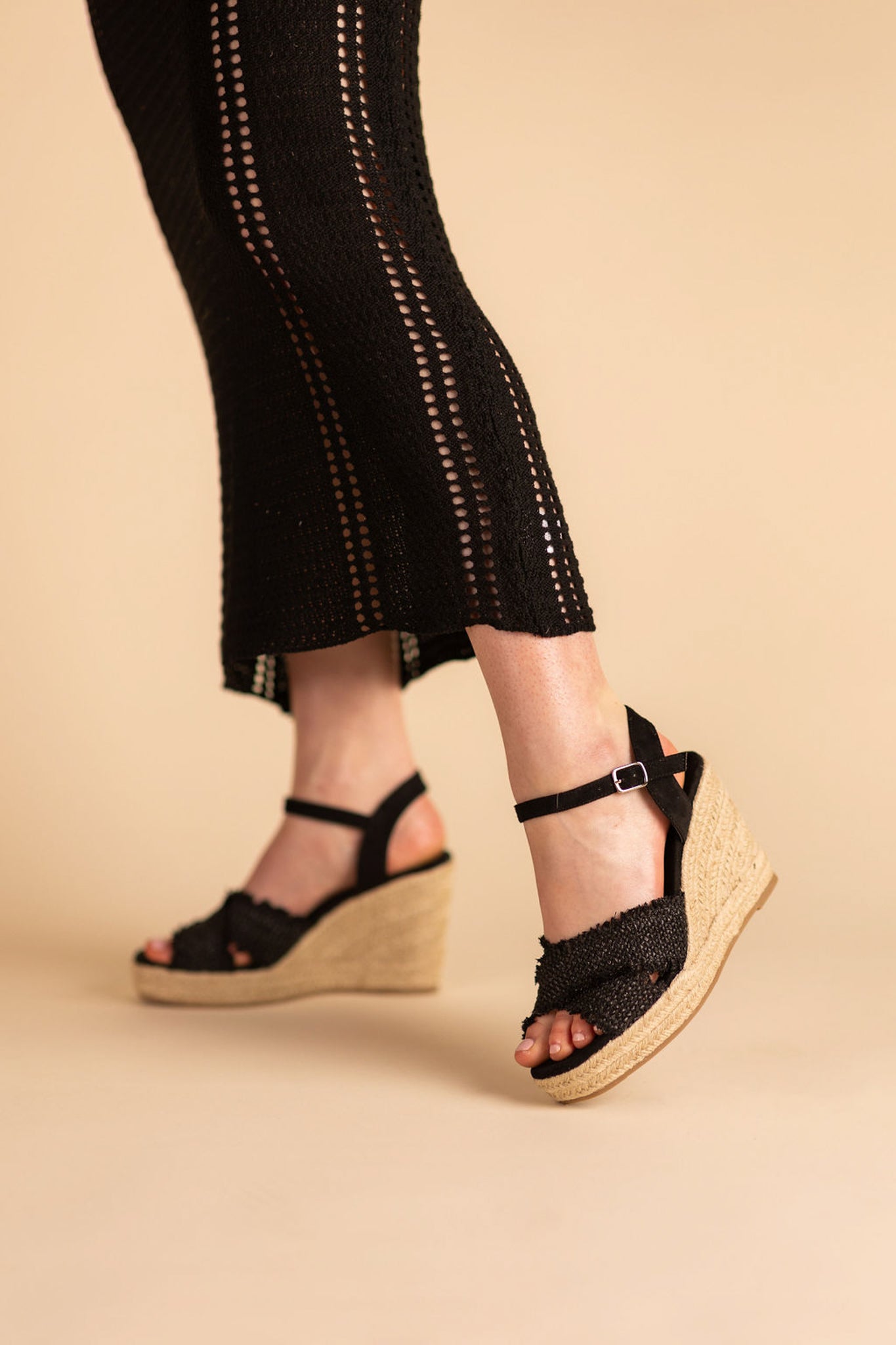 Elinor Wedge in Black - Rural Haze