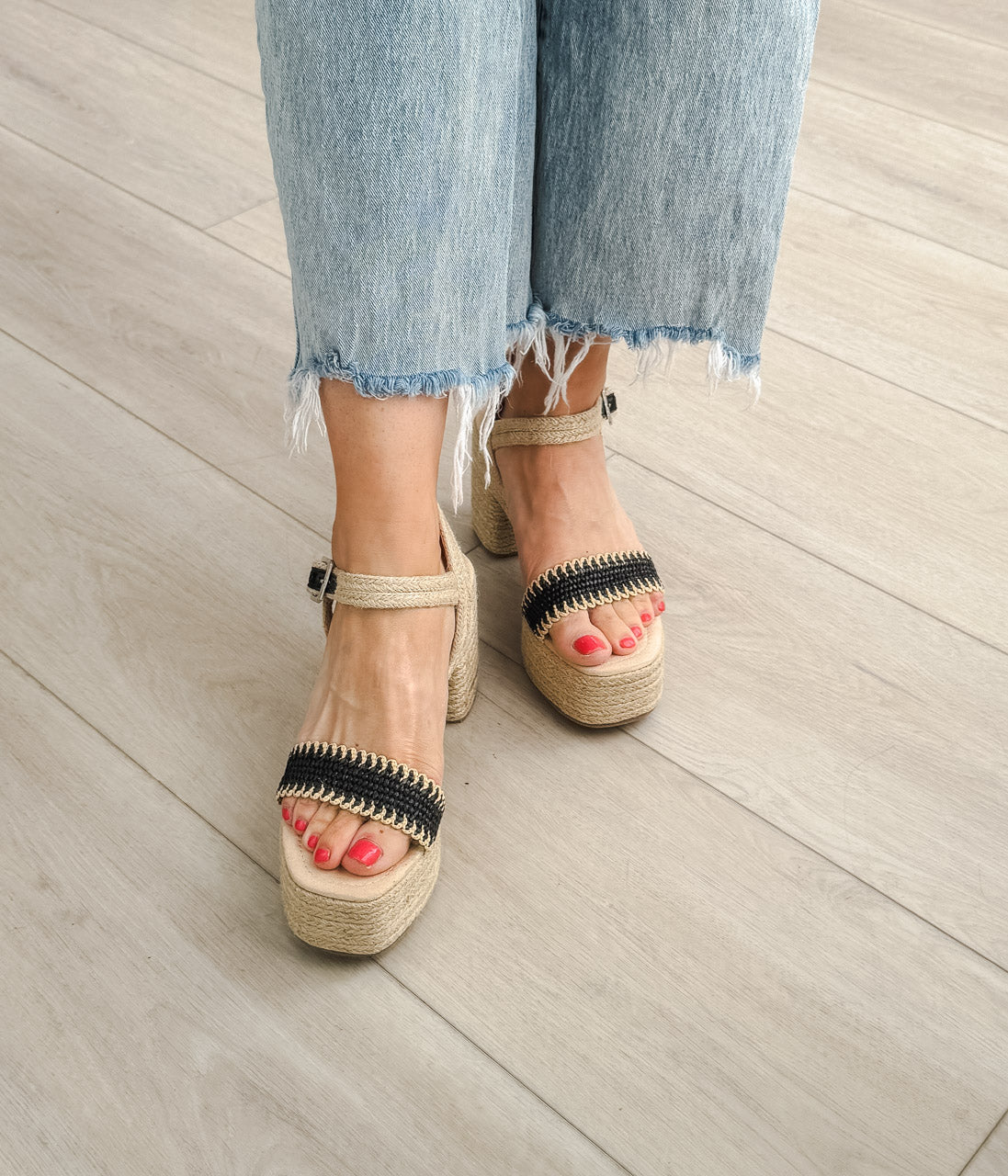 Elise Wedge in Black - Rural Haze