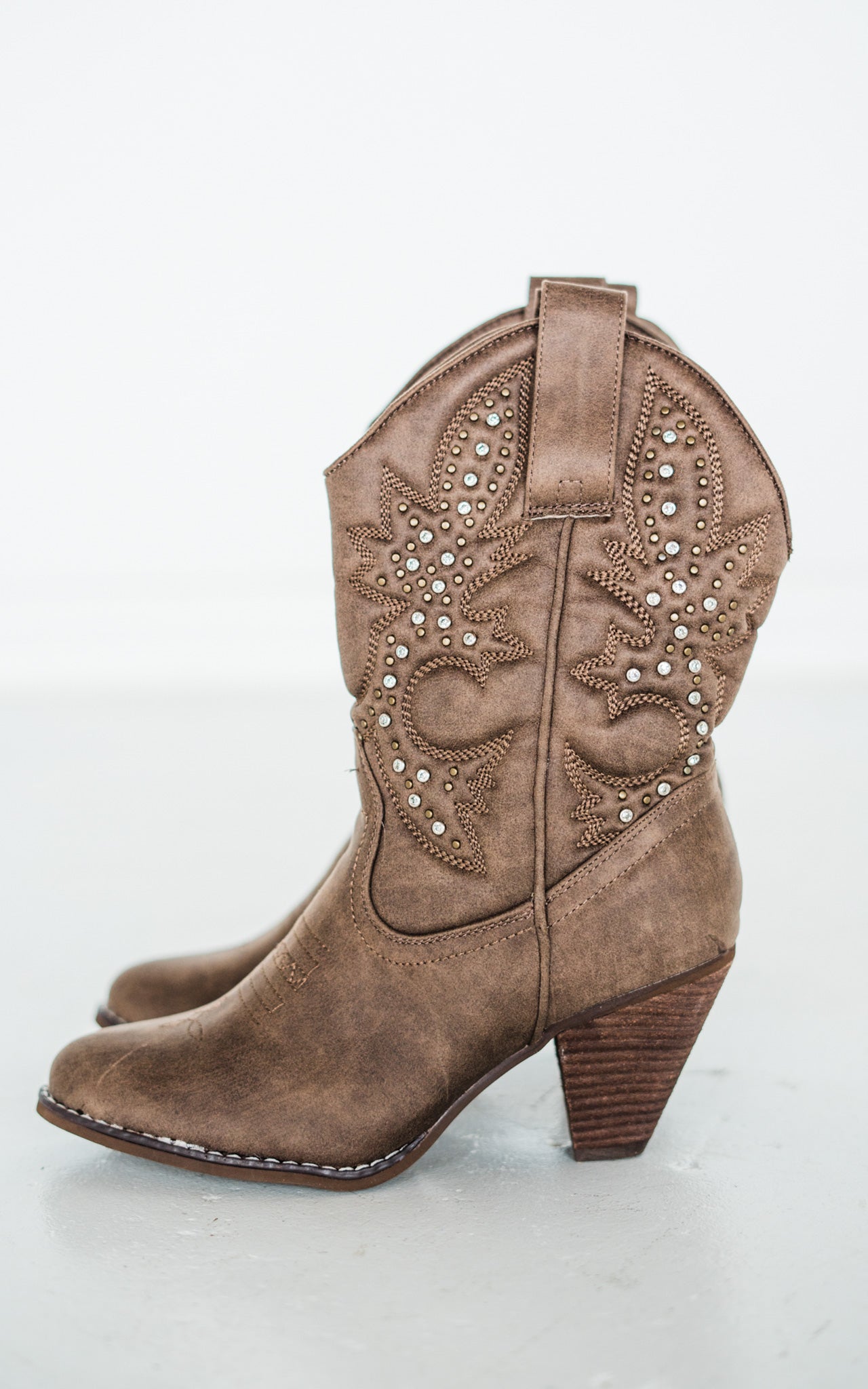 Houston Western Boots in Taupe - Rural Haze