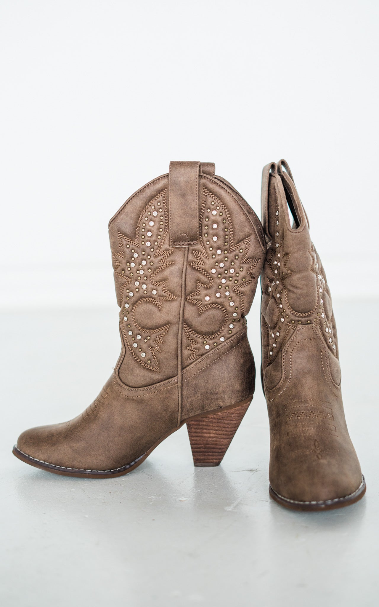 Houston Western Boots in Taupe - Rural Haze