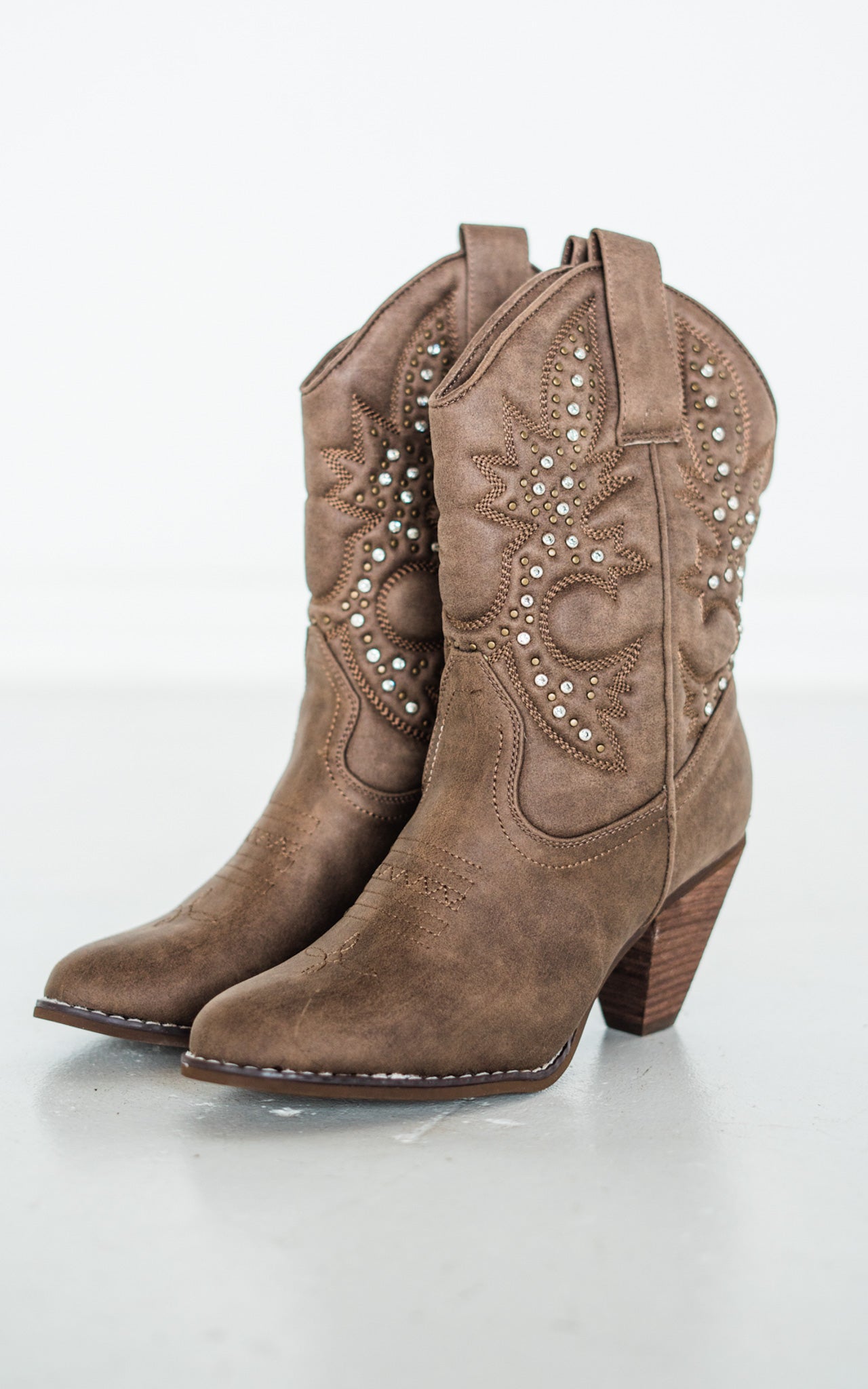 Houston Western Boots in Taupe - Rural Haze