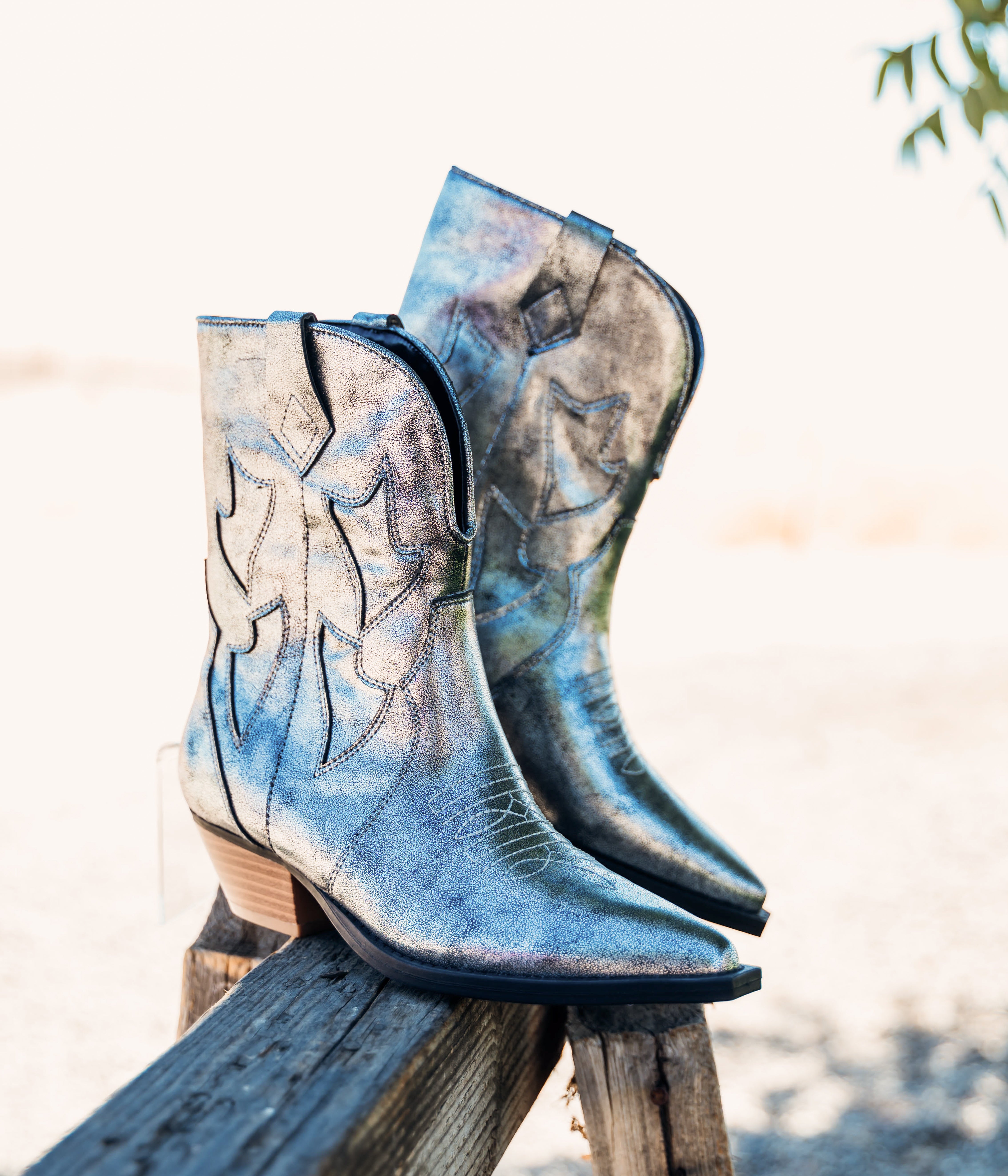 Jersey Metallic Boot in Silver - Rural Haze