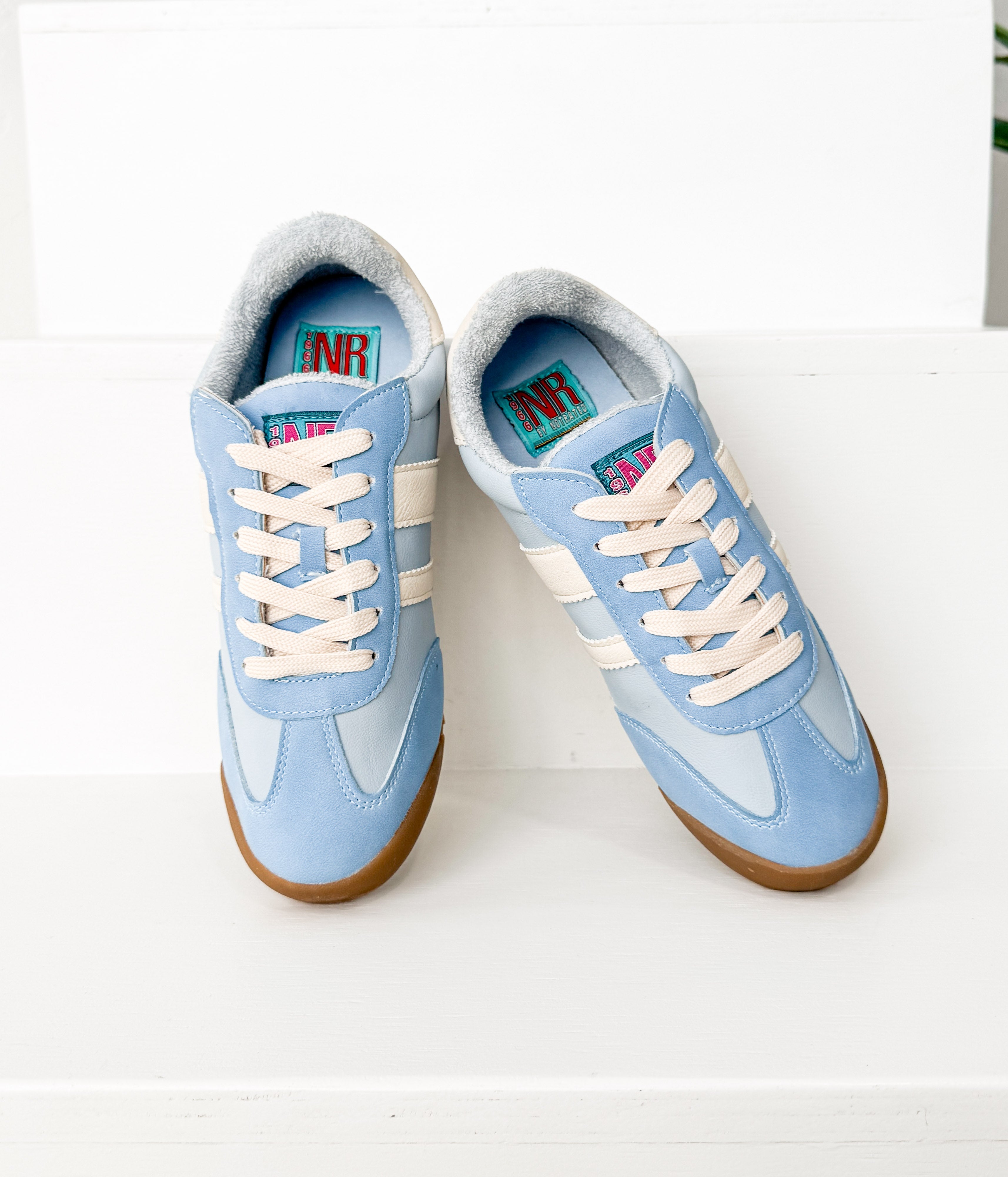 Madrid Sneaker in Light Blue