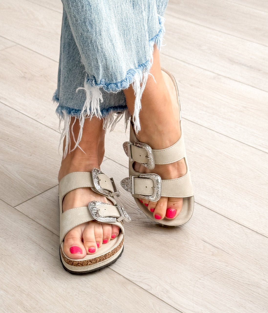 Mickie Western Slides in Cream - Rural Haze