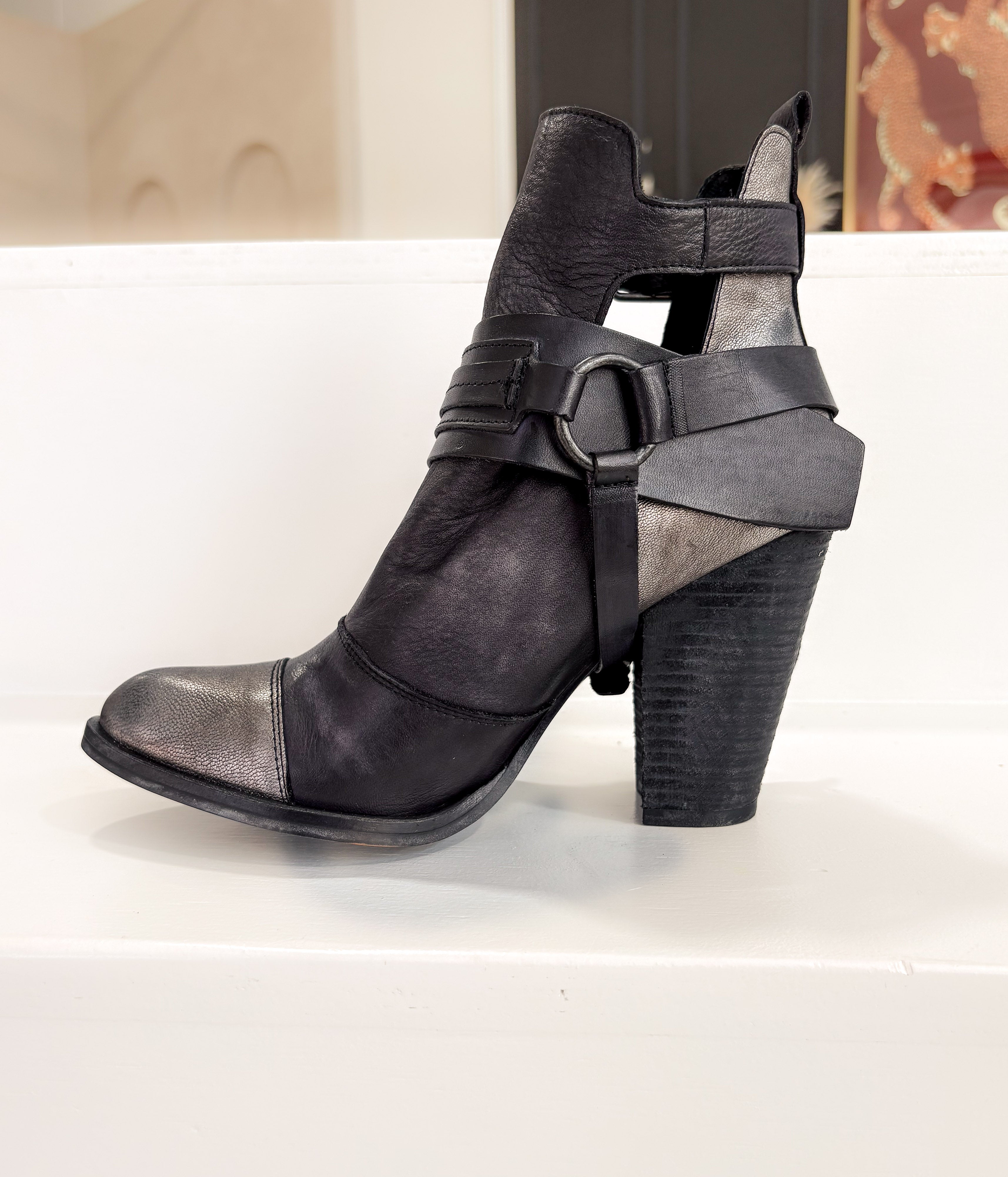 Sheila Boot in Black - Rural Haze