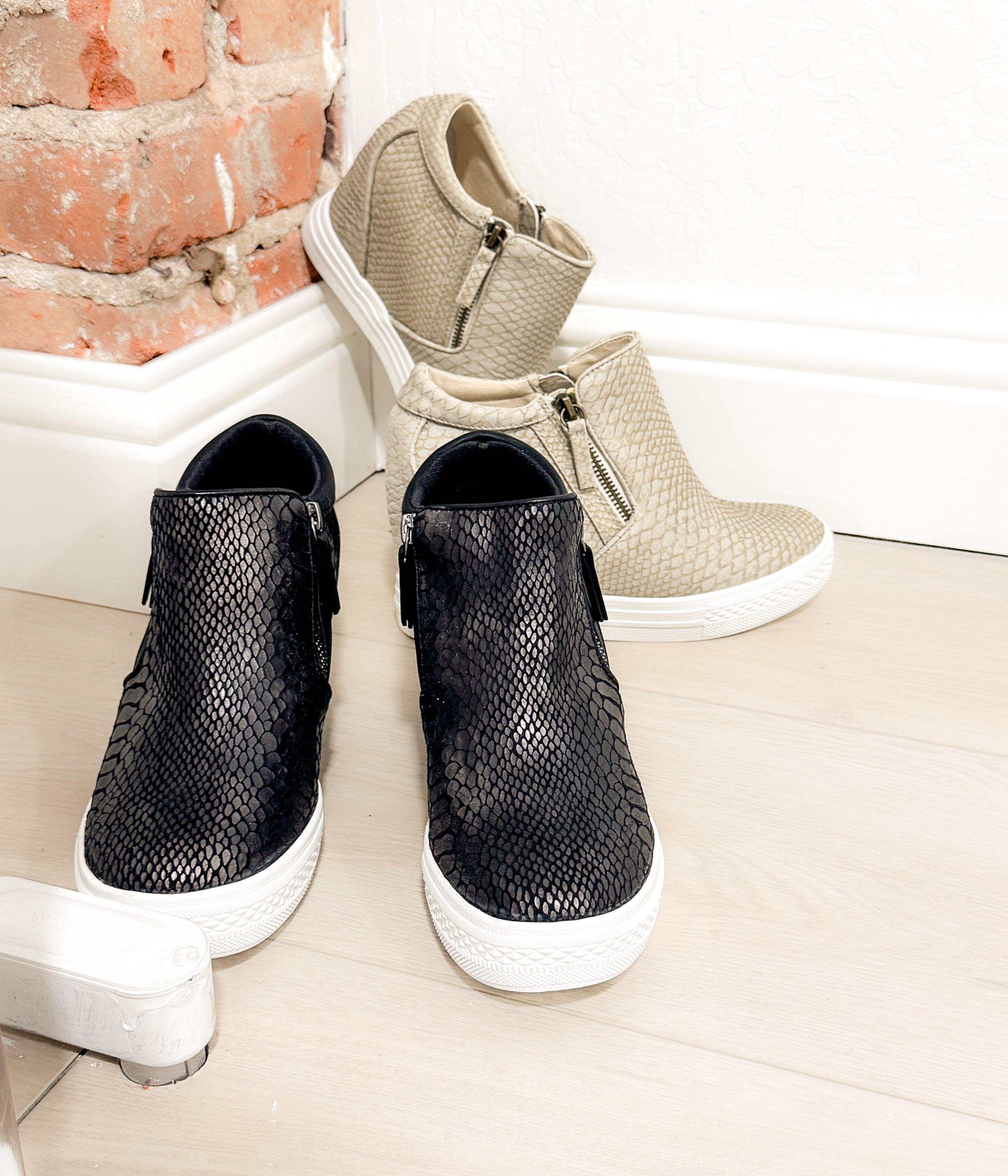 Timmibelle Wedge Sneaker in Black