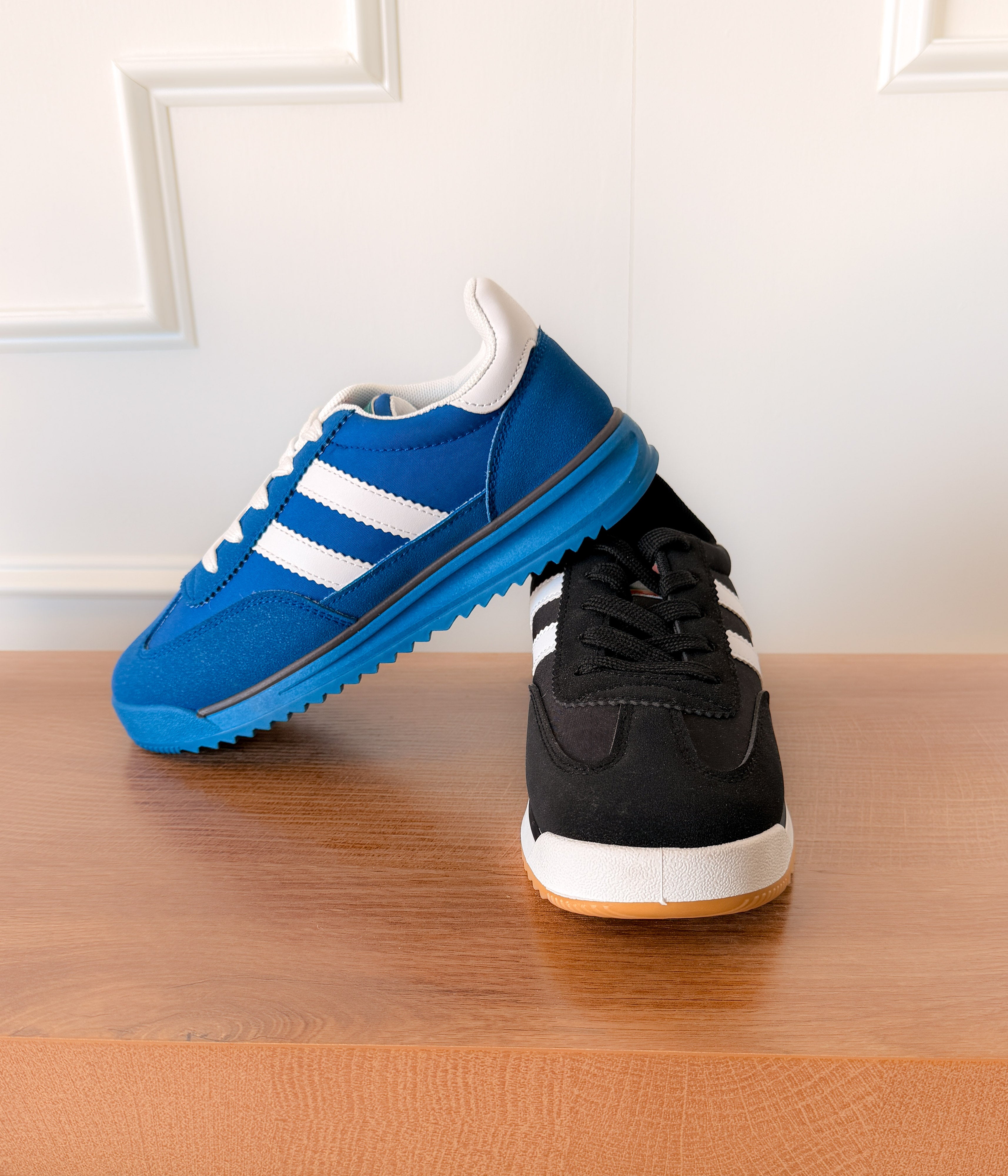 Tokyo Dual Stripe Sneakers in Black - Rural Haze
