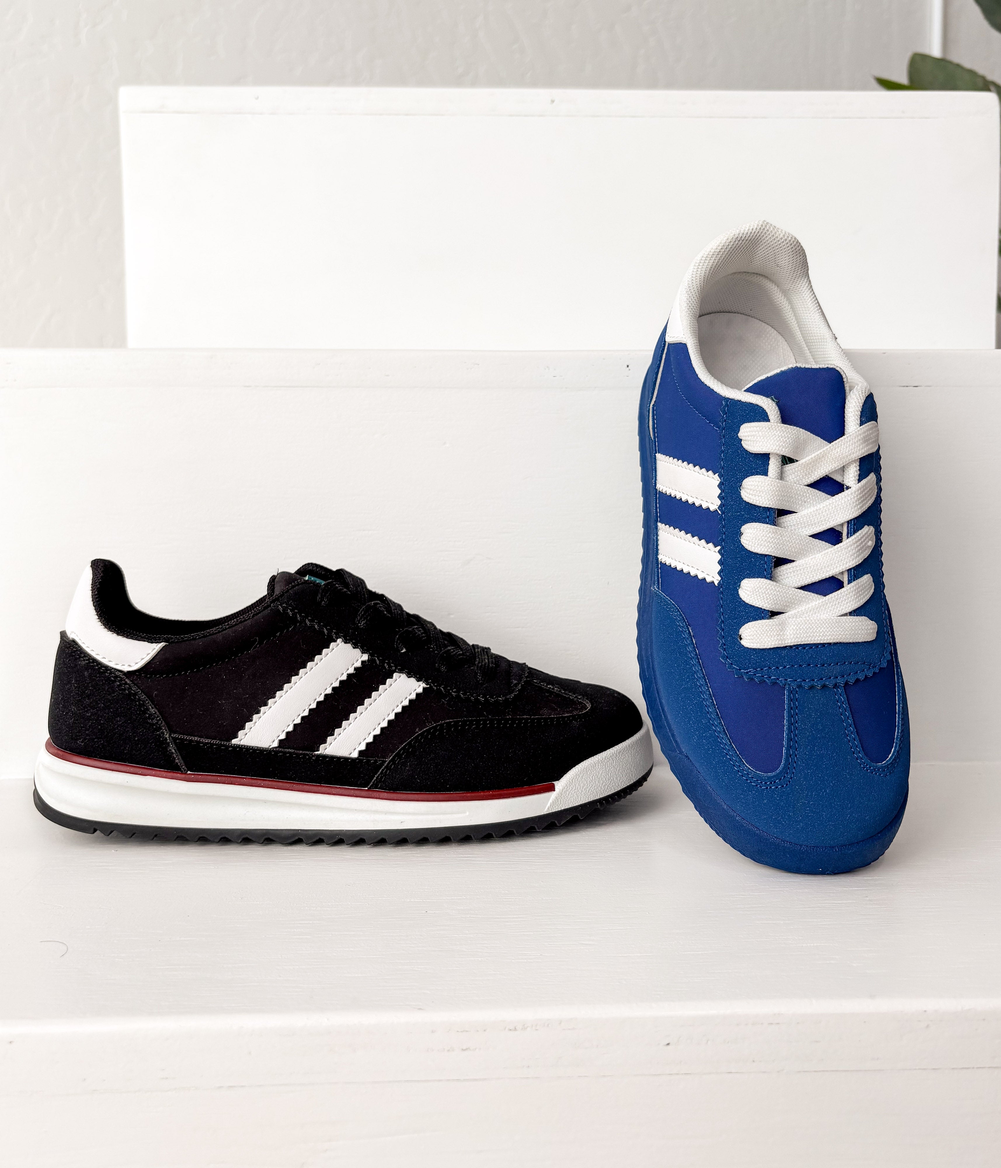Tokyo Dual Stripe Sneakers in Blue