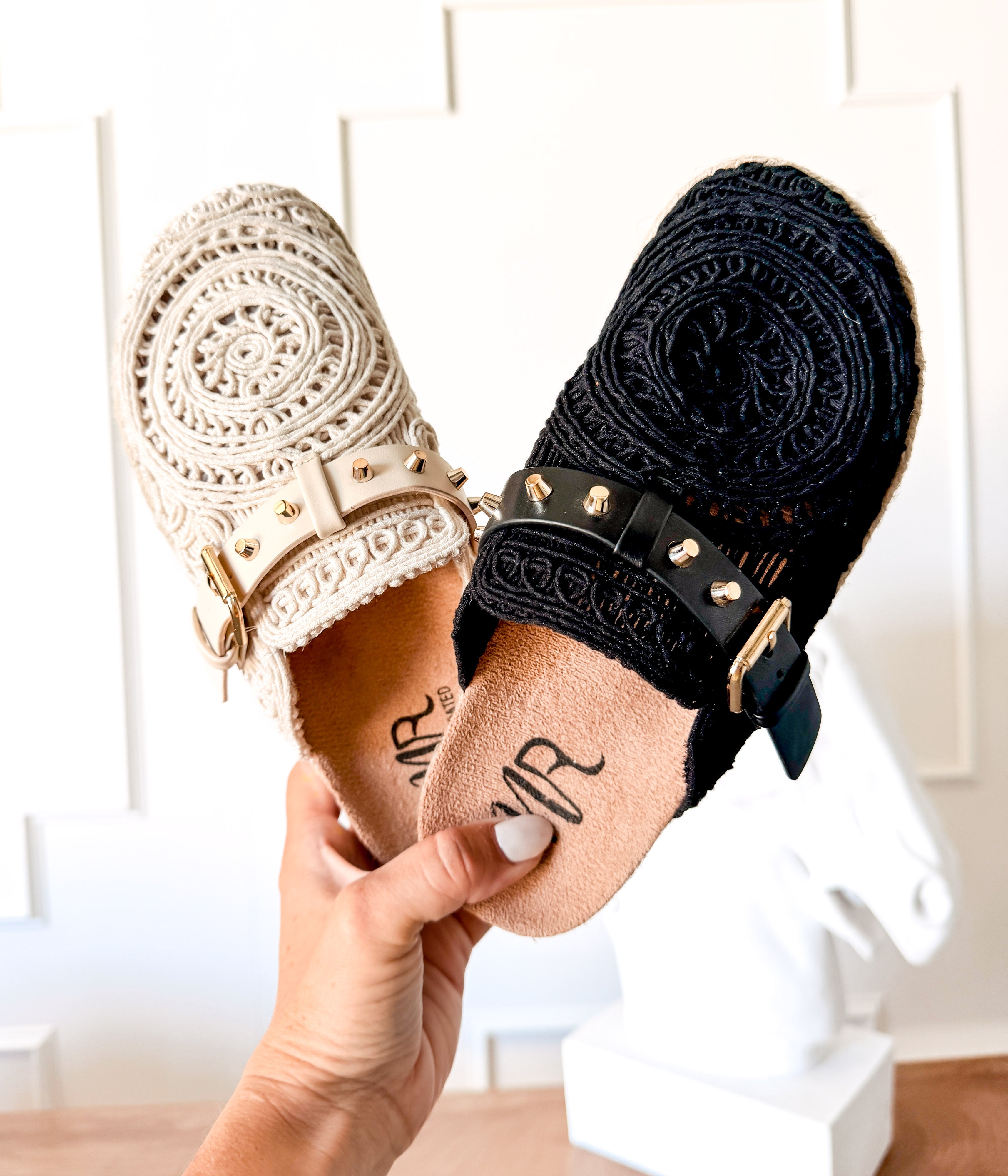Treads Clogs in White