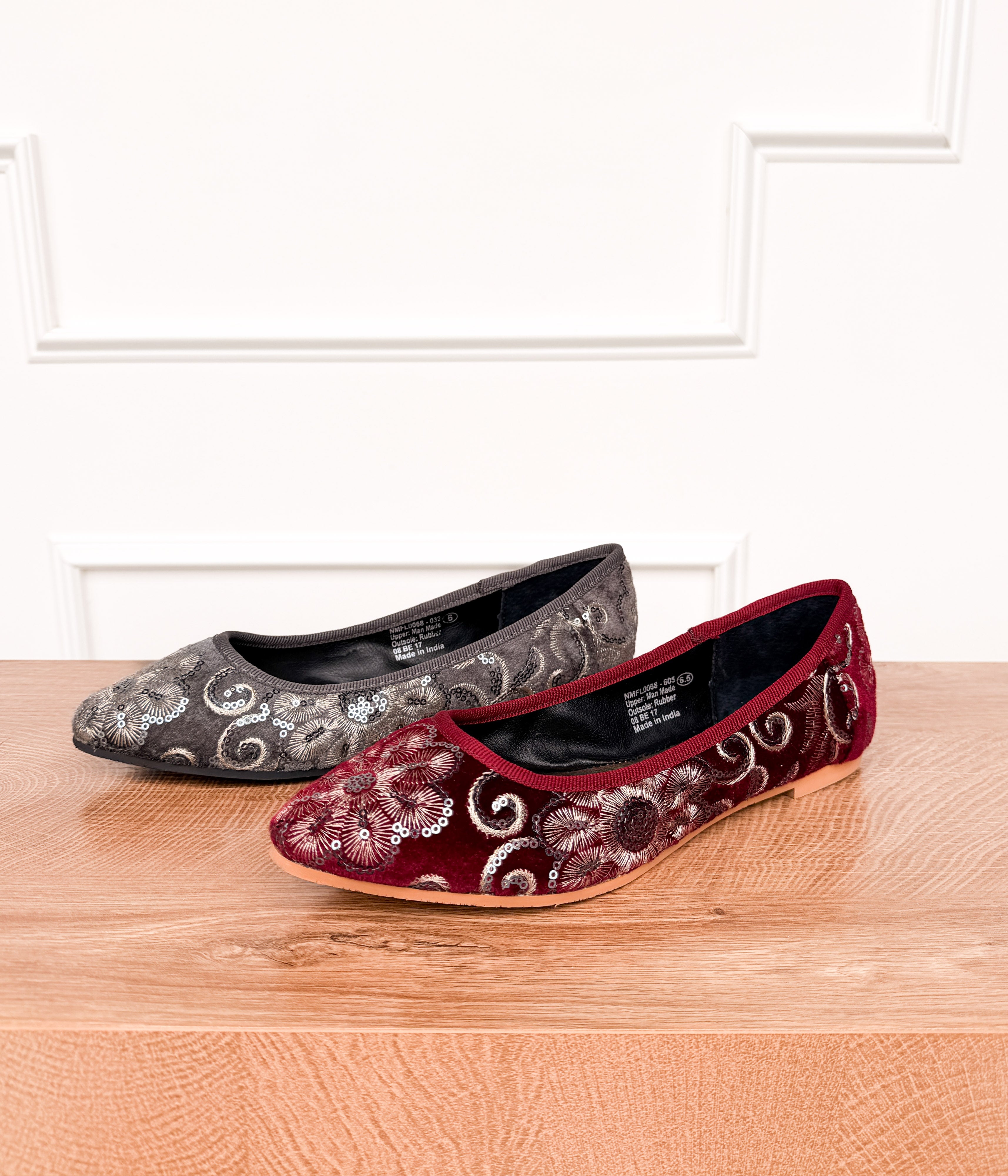 Yuna Flats in Grey