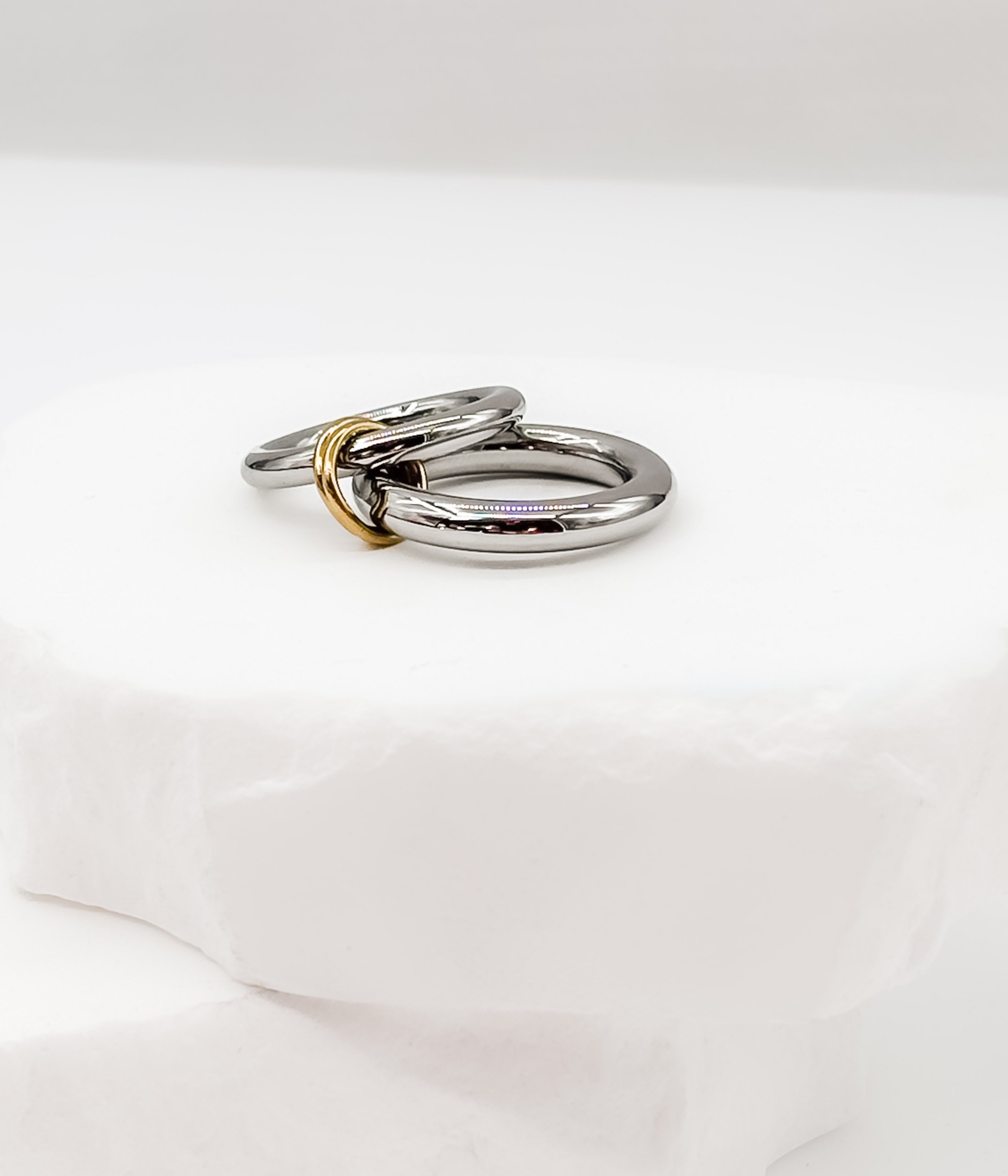 Two-Tone Interlocking Ring - Rural Haze