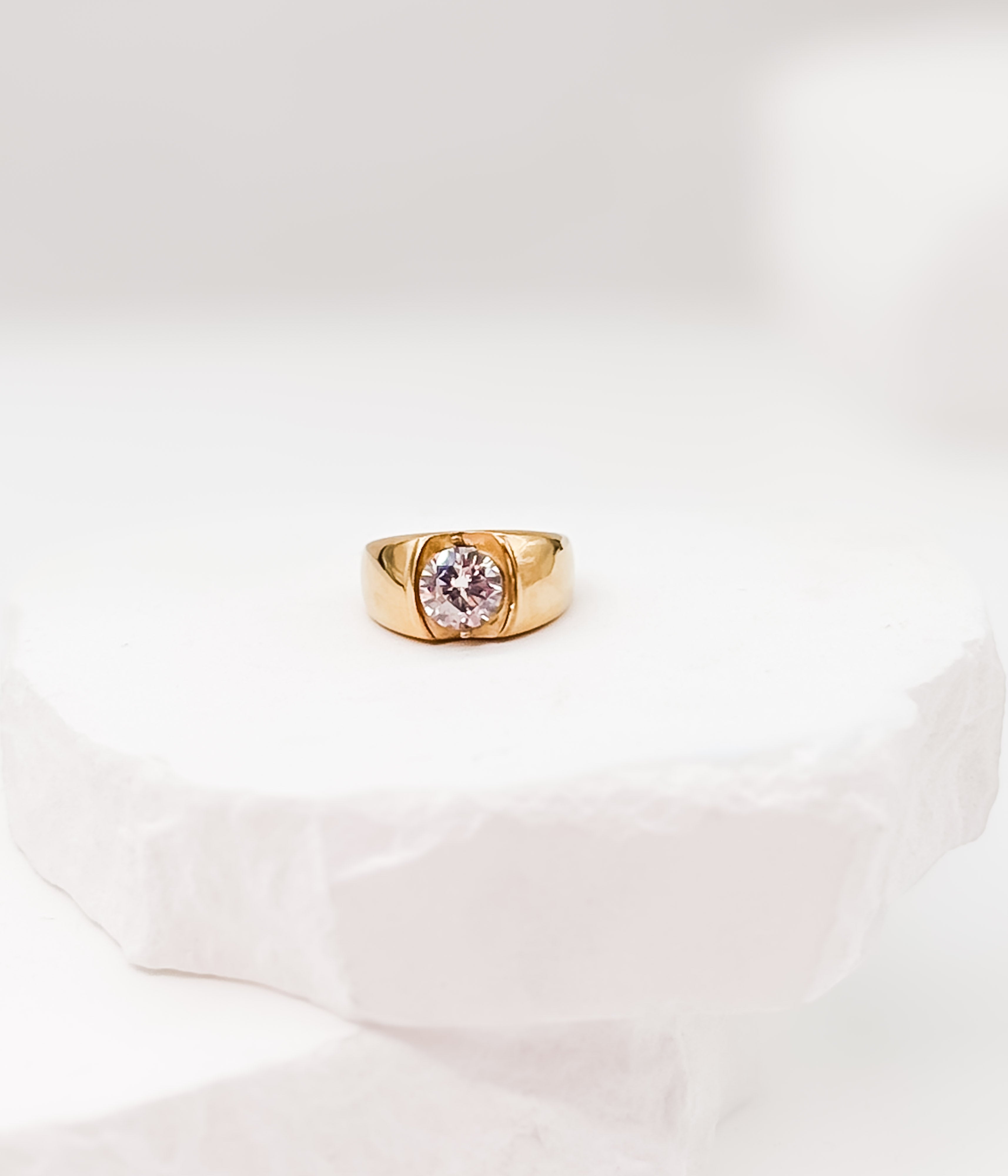Gold Solitaire Statement Ring - Rural Haze