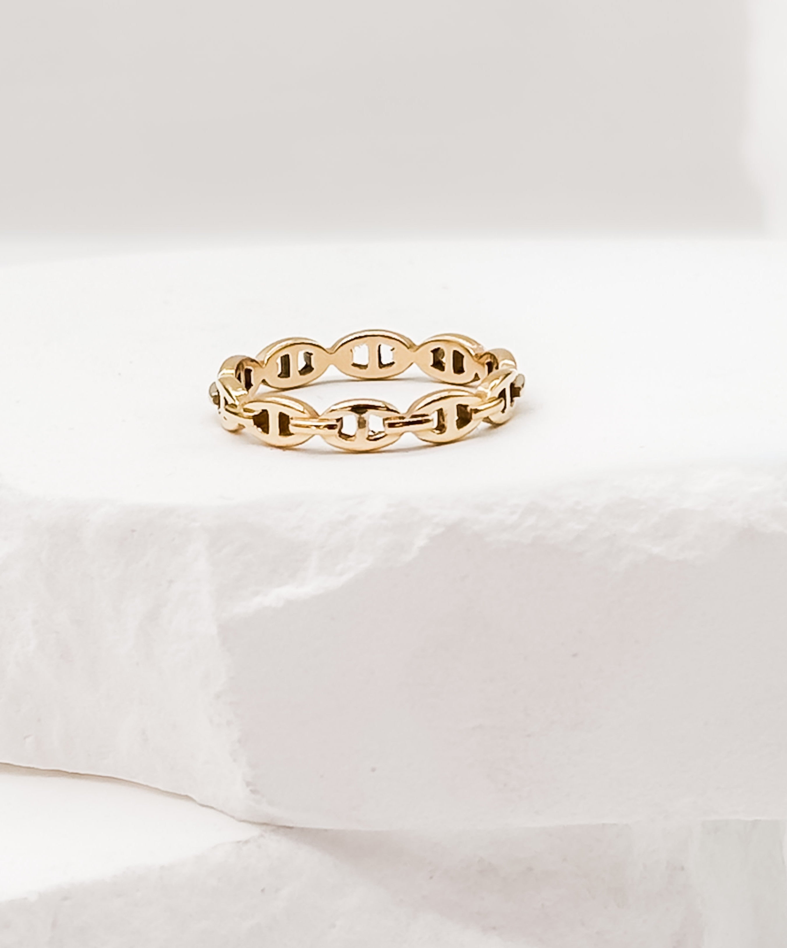 Delicate Gold Link Ring - Rural Haze