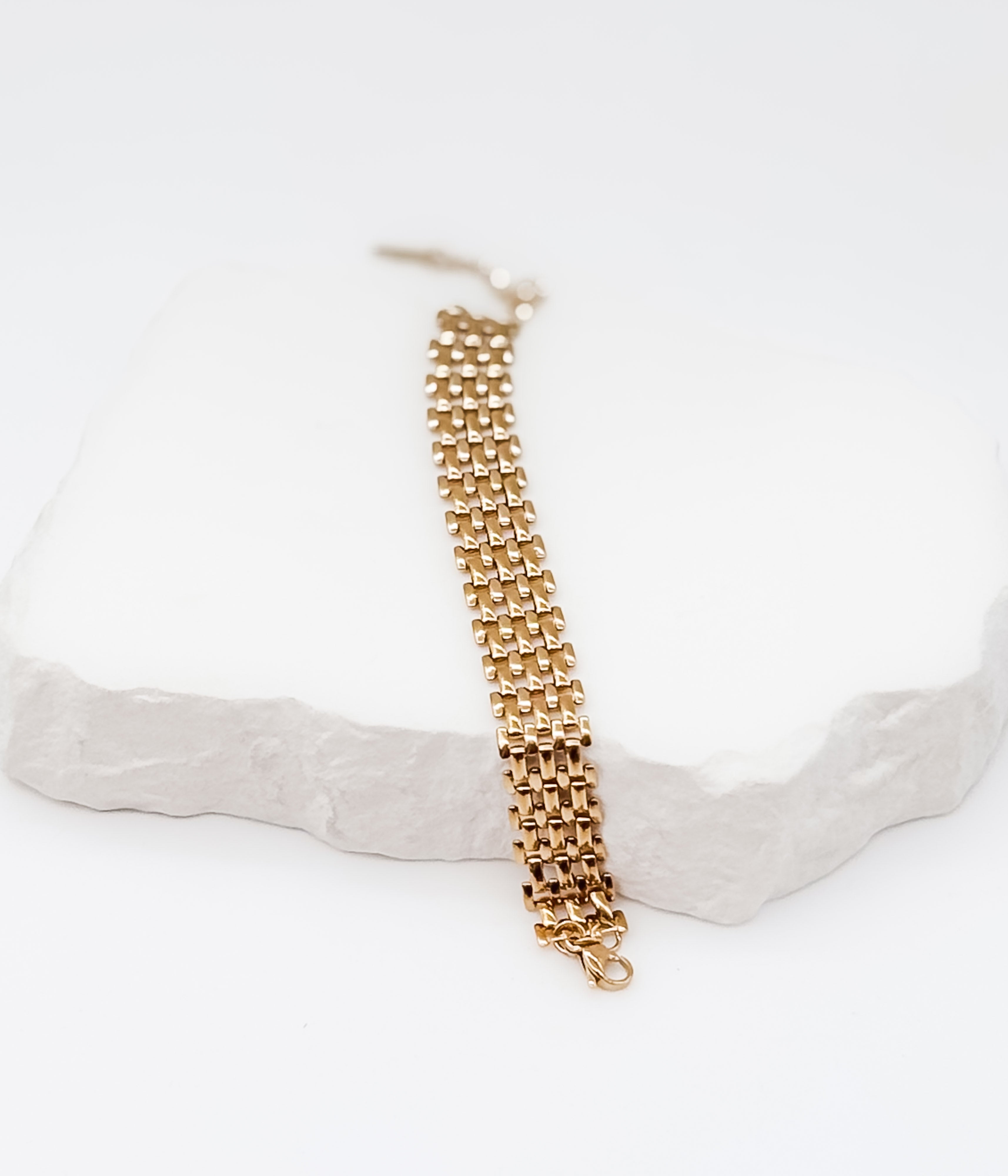 Gold Multi-Link Chain Bracelet - Rural Haze