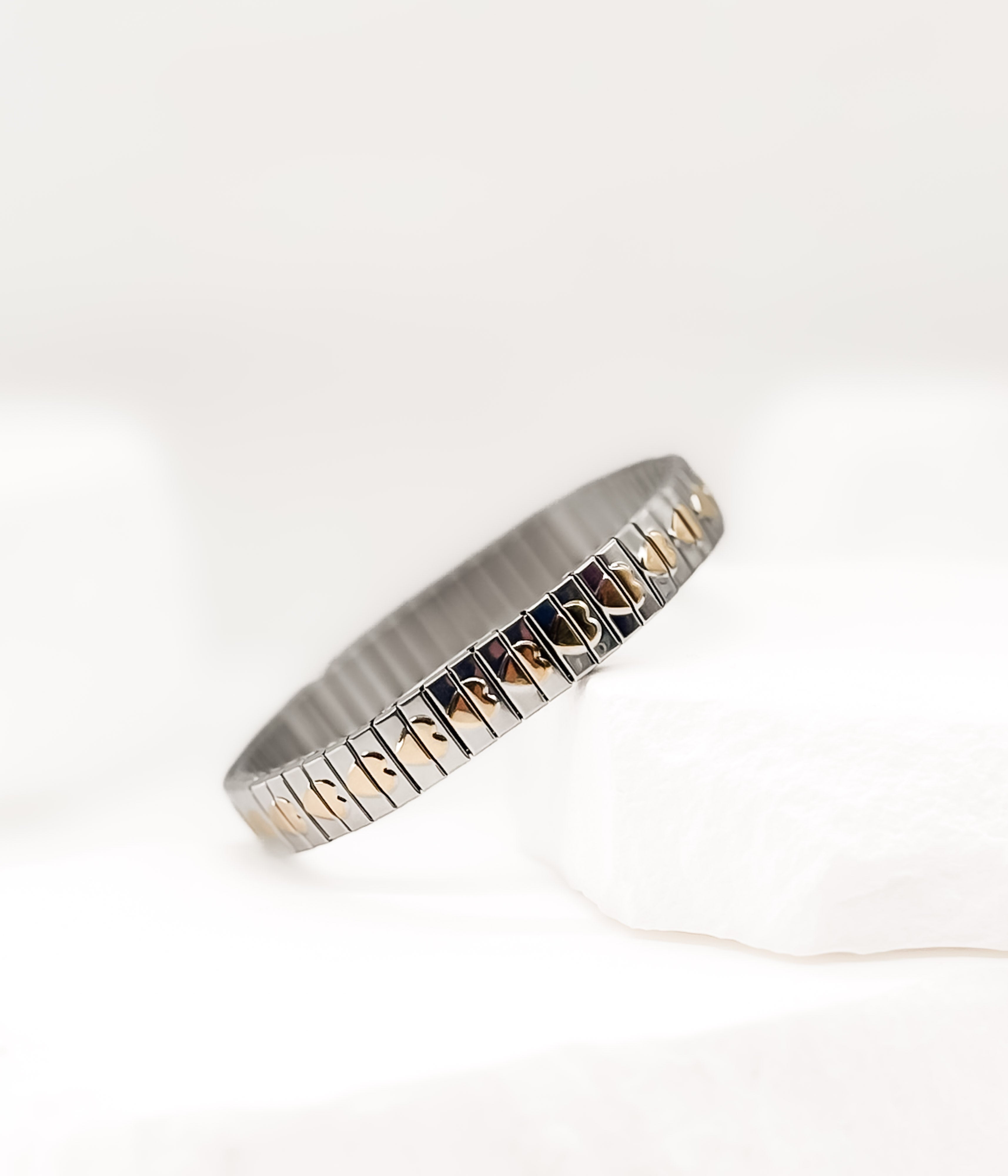 Two-Tone Heart Stretch Bracelet