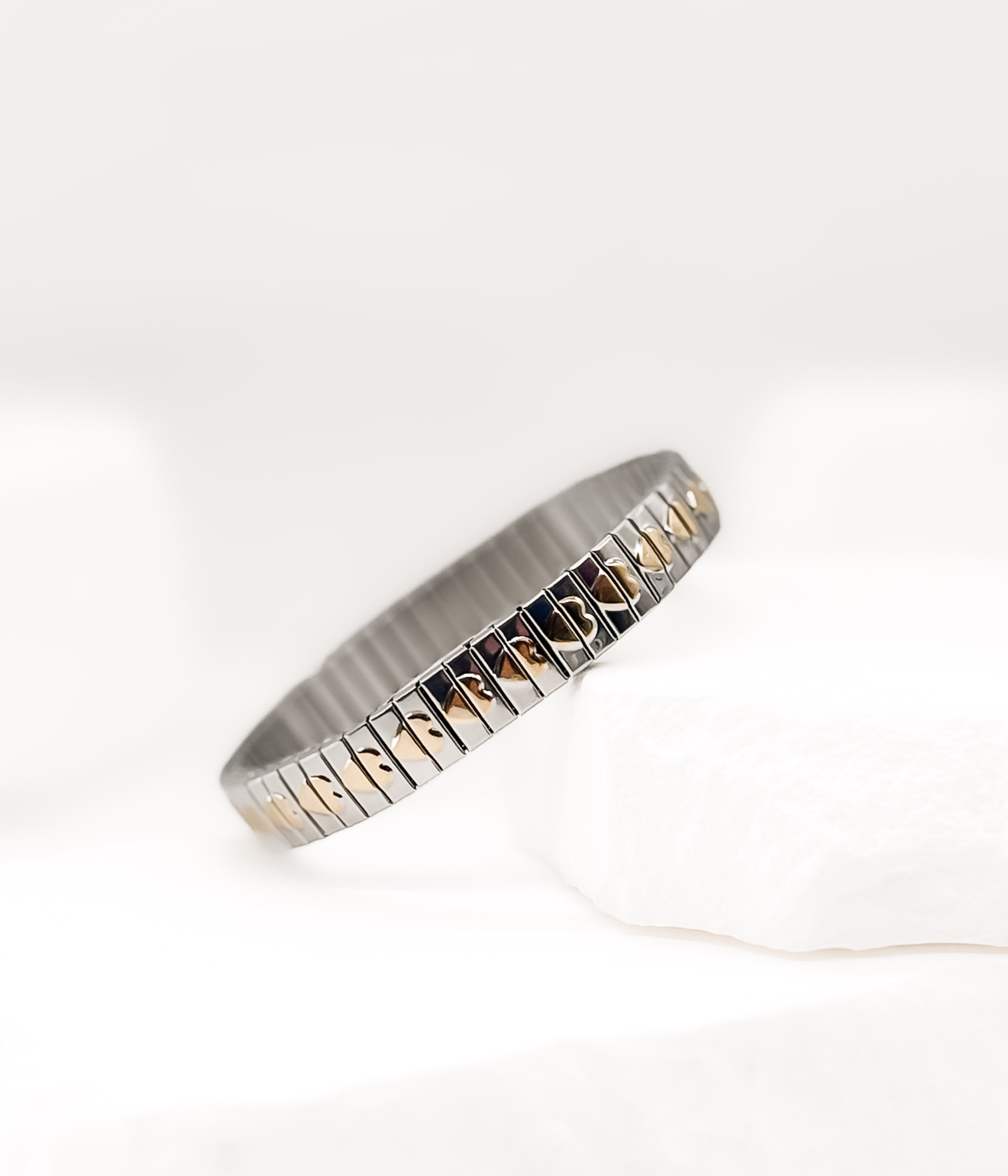 Two-Tone Heart Stretch Bracelet