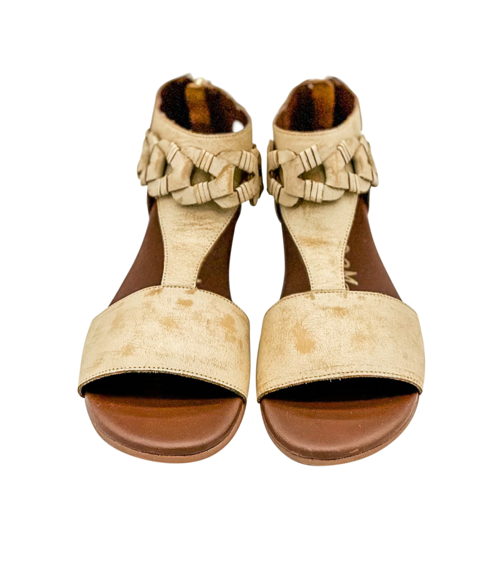 Loop D Loop Sandals in White - Rural Haze