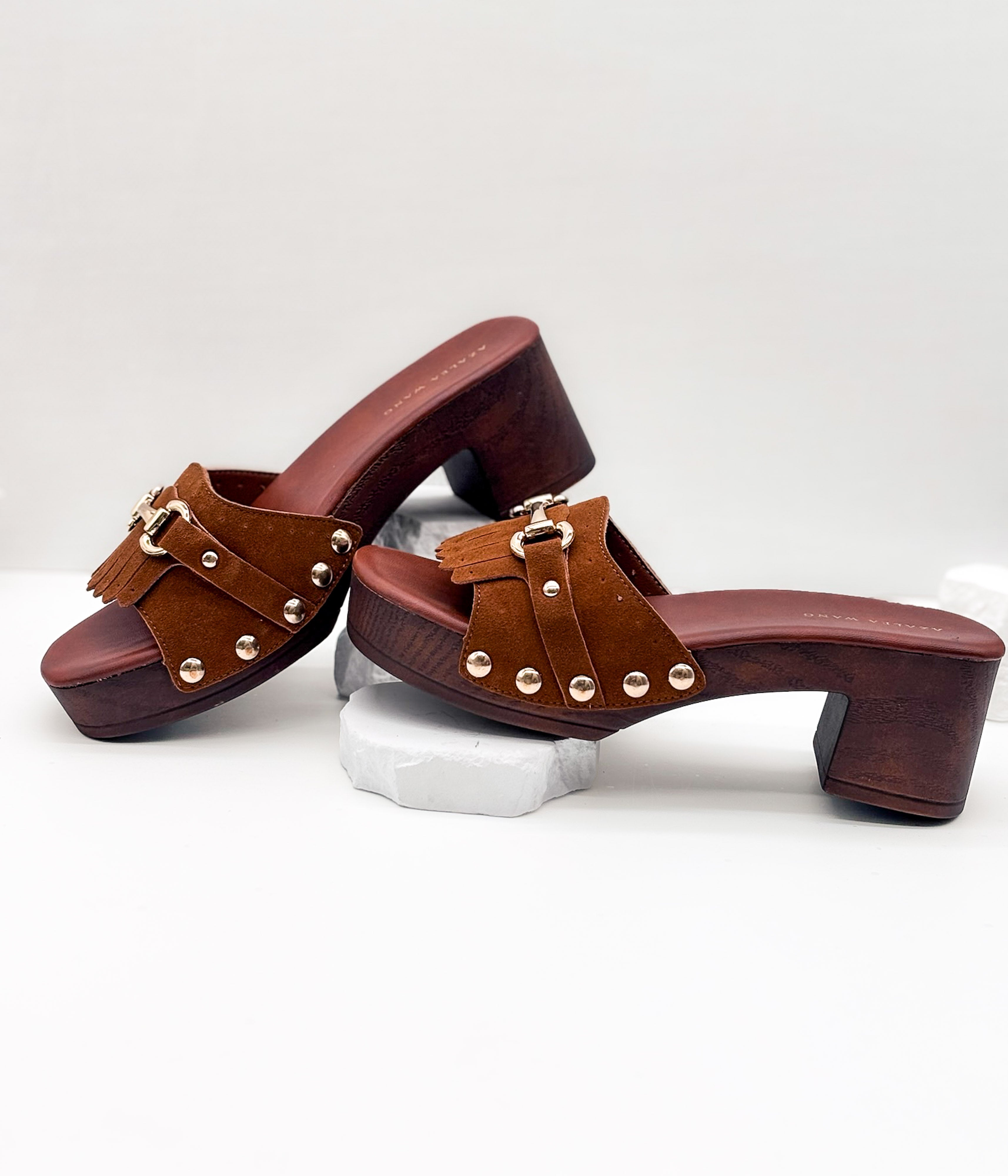 Epsilon Heel in Brown - Rural Haze