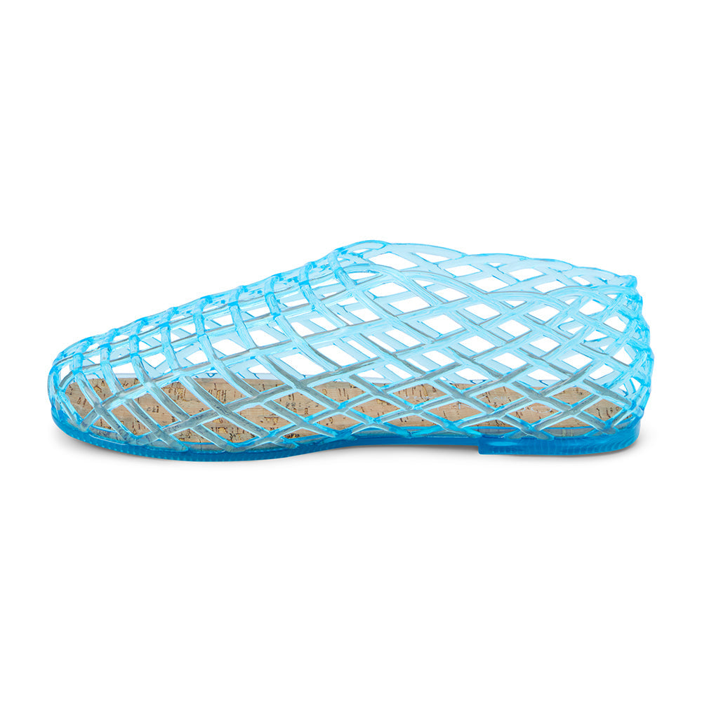 Marlow Jelly Flat – Coconuts by Matisse – Blue translucent jelly flats with an airy lattice design and a cork footbed for enhanced comfort. A breezy, flexible silhouette made for warm-weather style and ease.