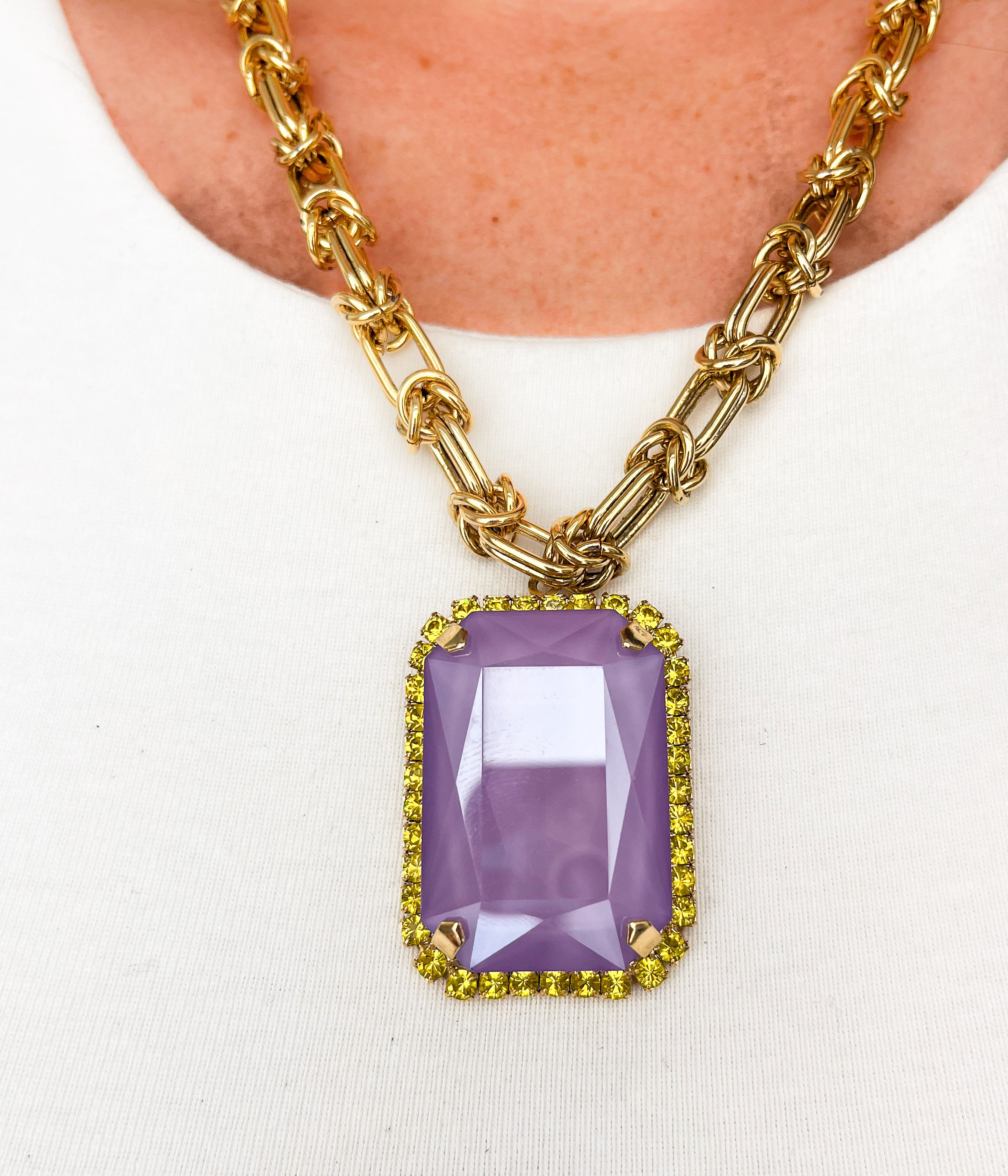 Soleil Necklace in Ultra Lilac