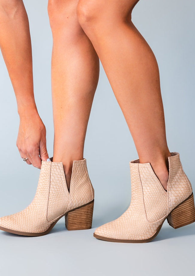 Not Rated Tarim Bootie in Blush