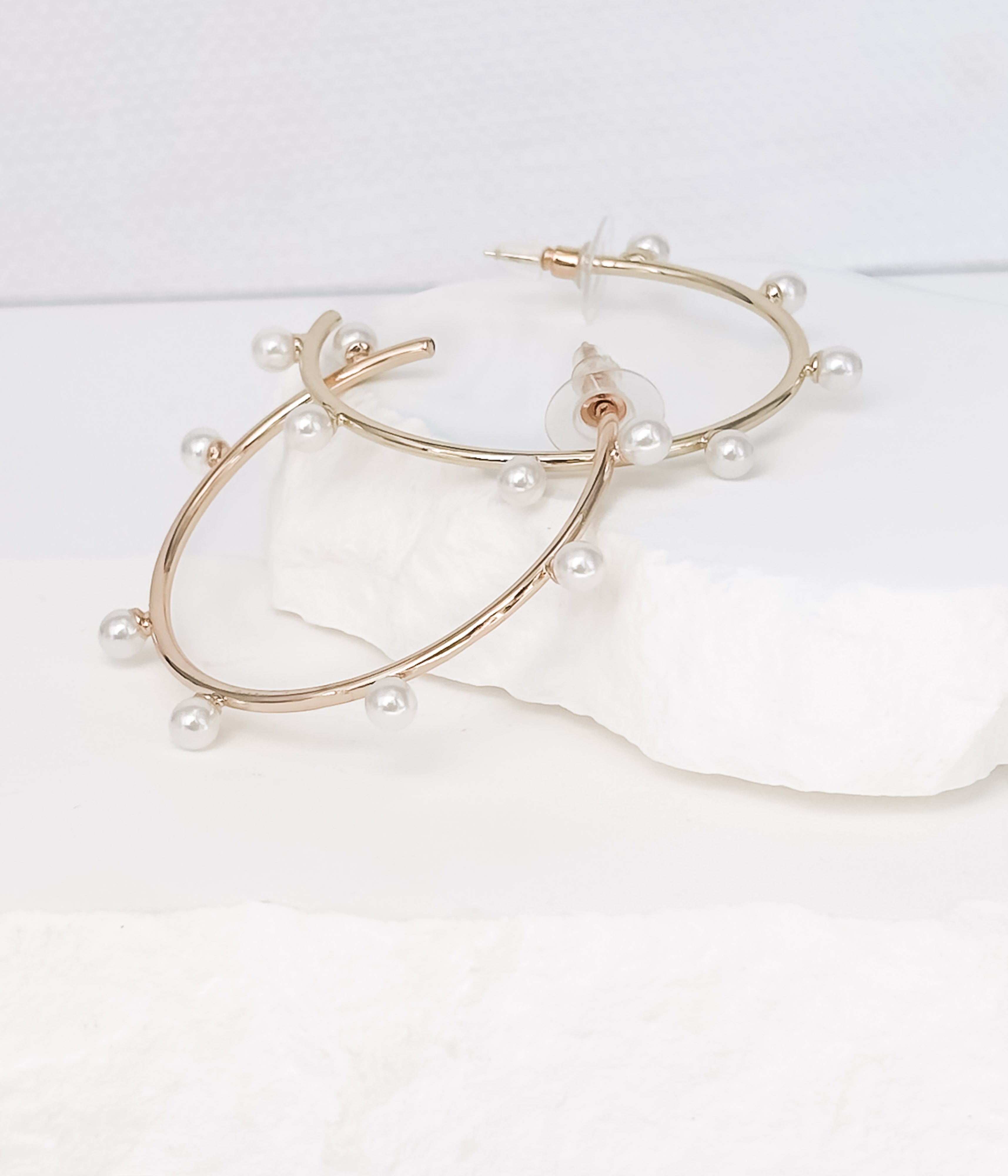 Thin Gold Hoop Earrings with Pearl - Rural Haze