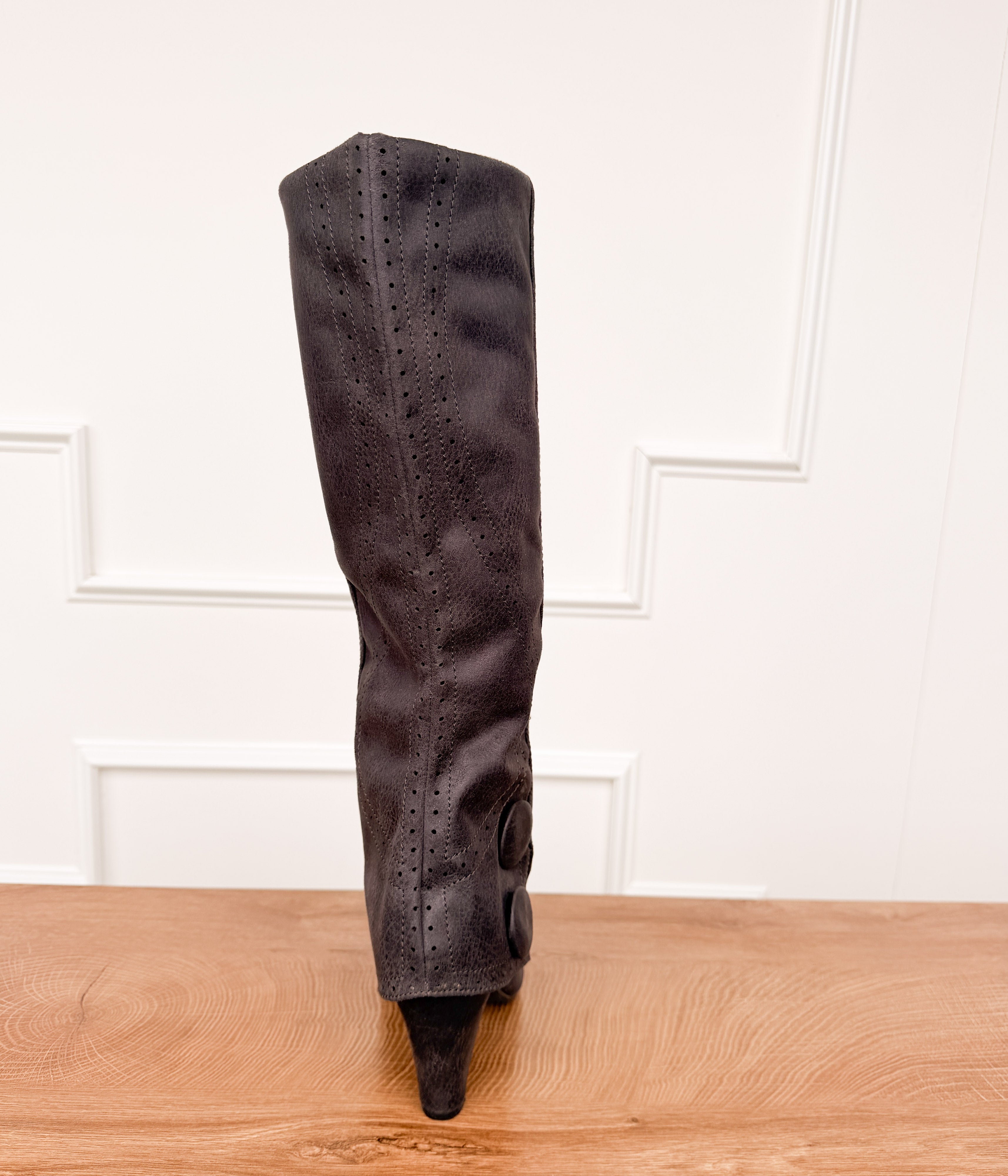 B Dad Boots in Grey