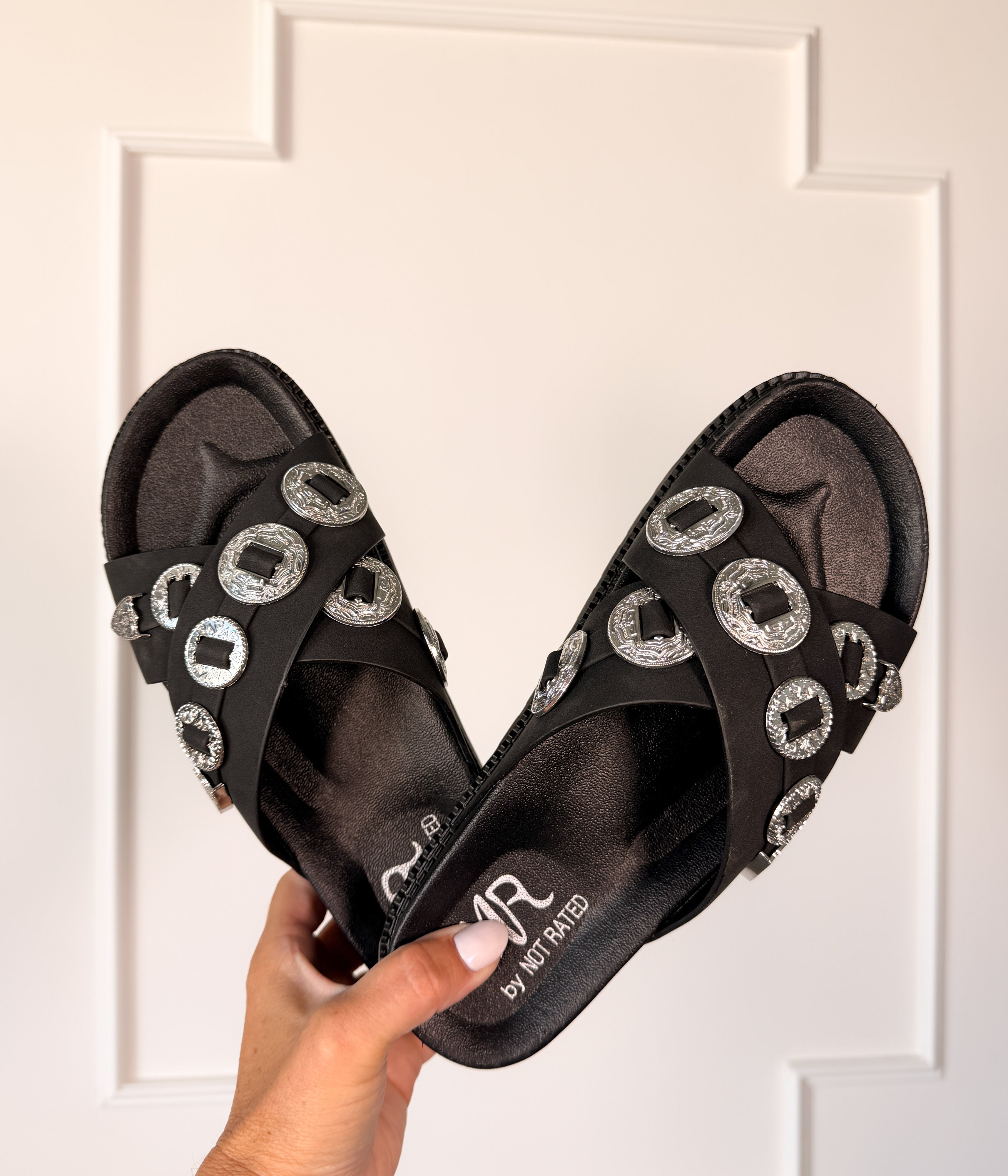 Tokyo Dual Stripe Sneakers in Black