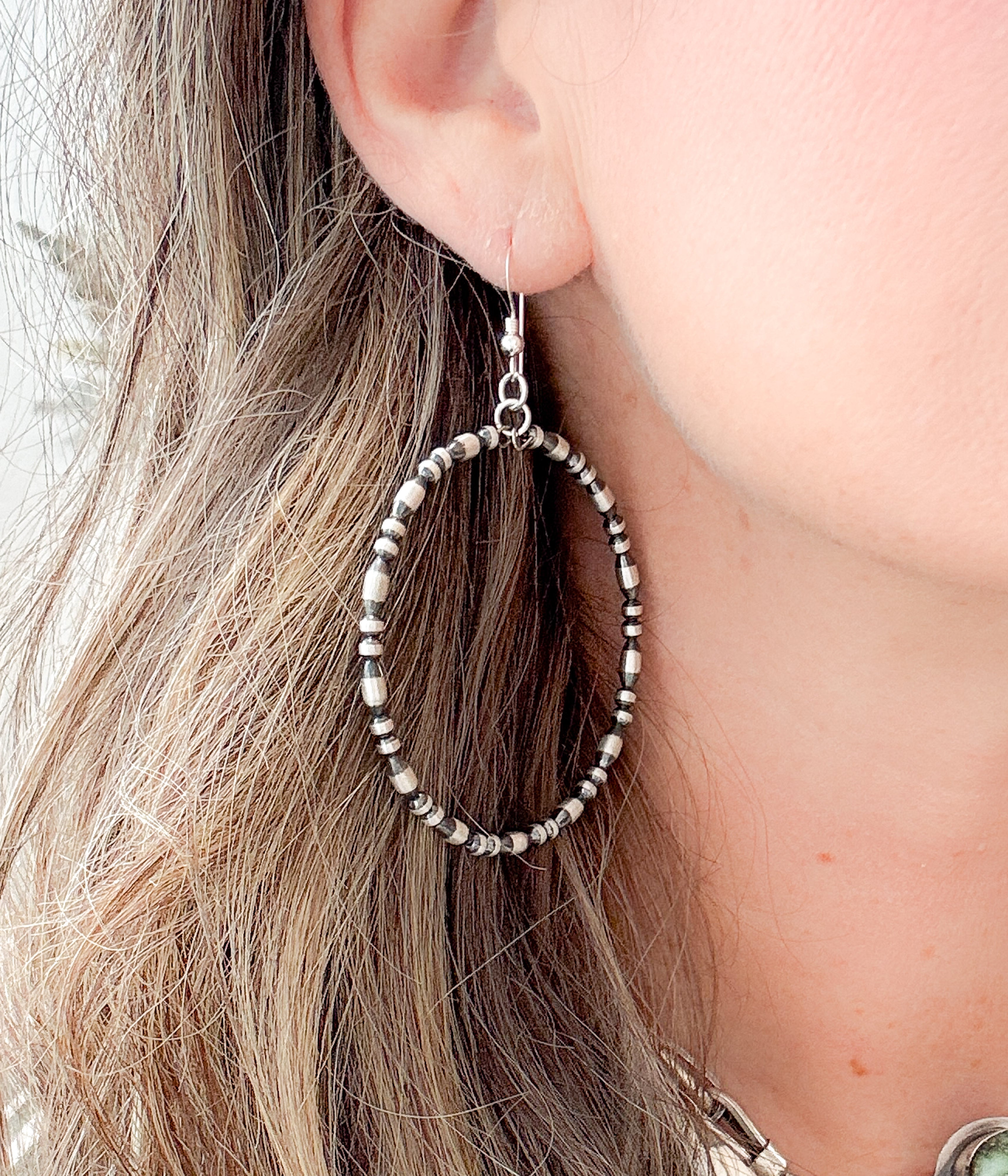 Navajo Pearl Hoops