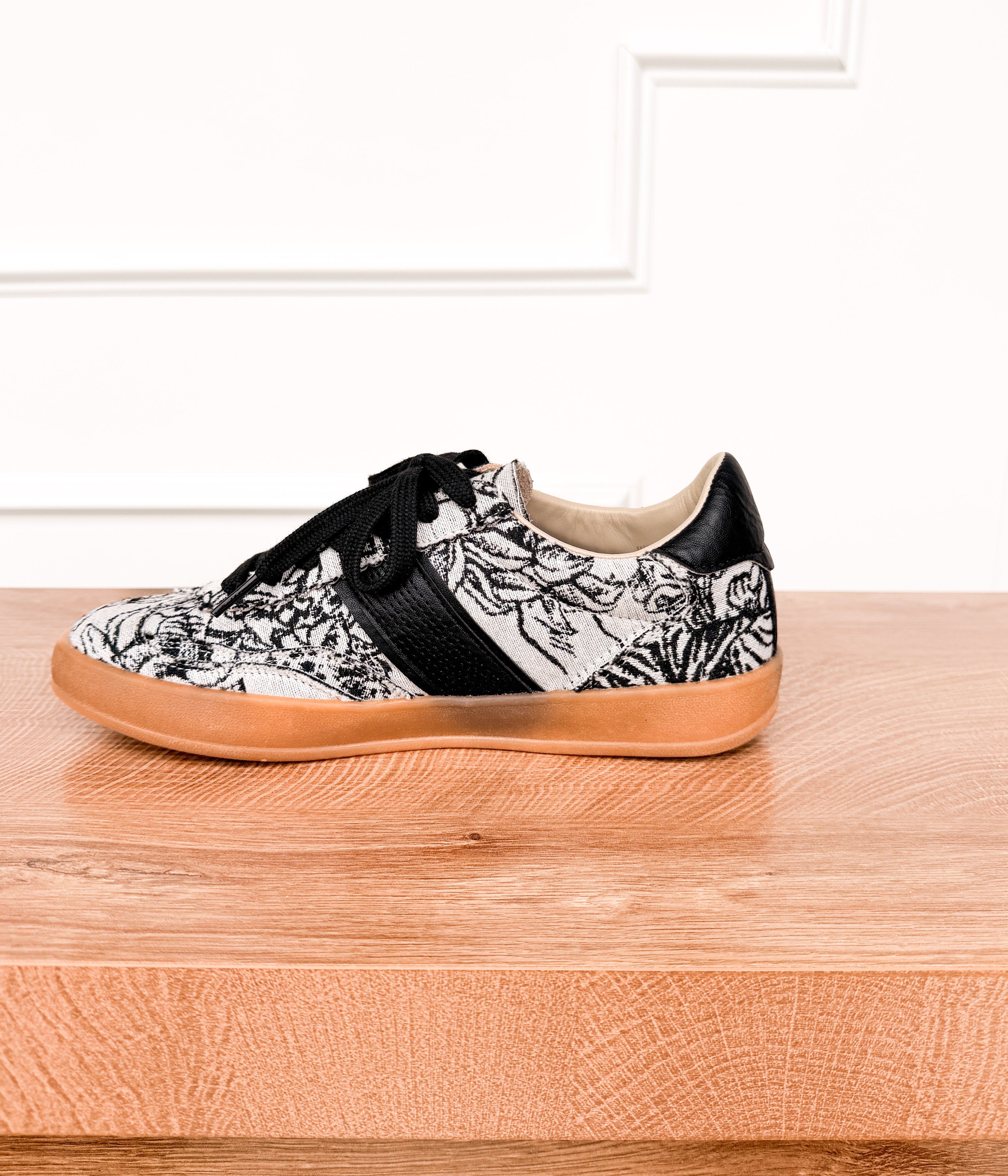 Loral Black Sneaker - Rural Haze