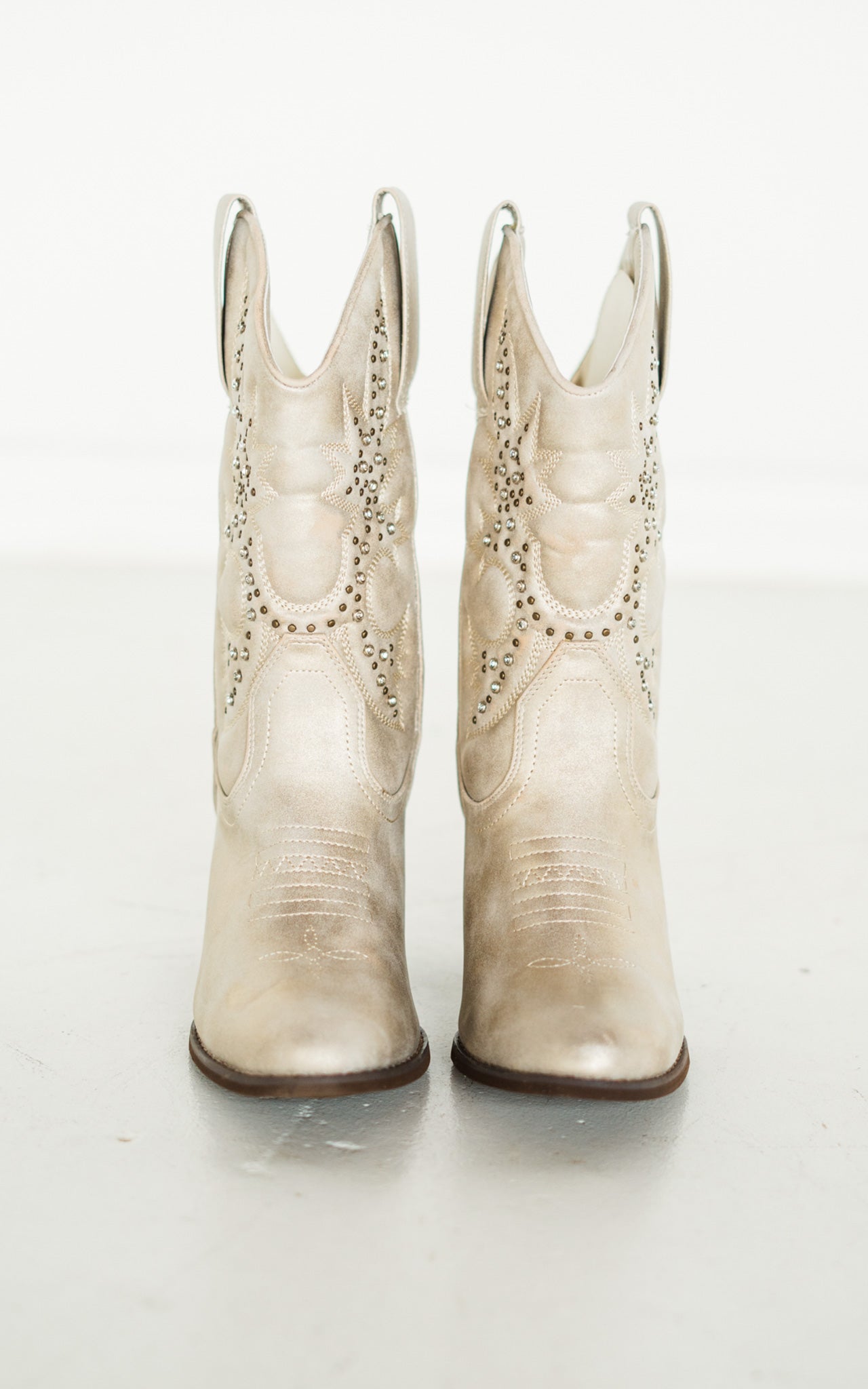 Houston Studded Boots in Champagne - Rural Haze