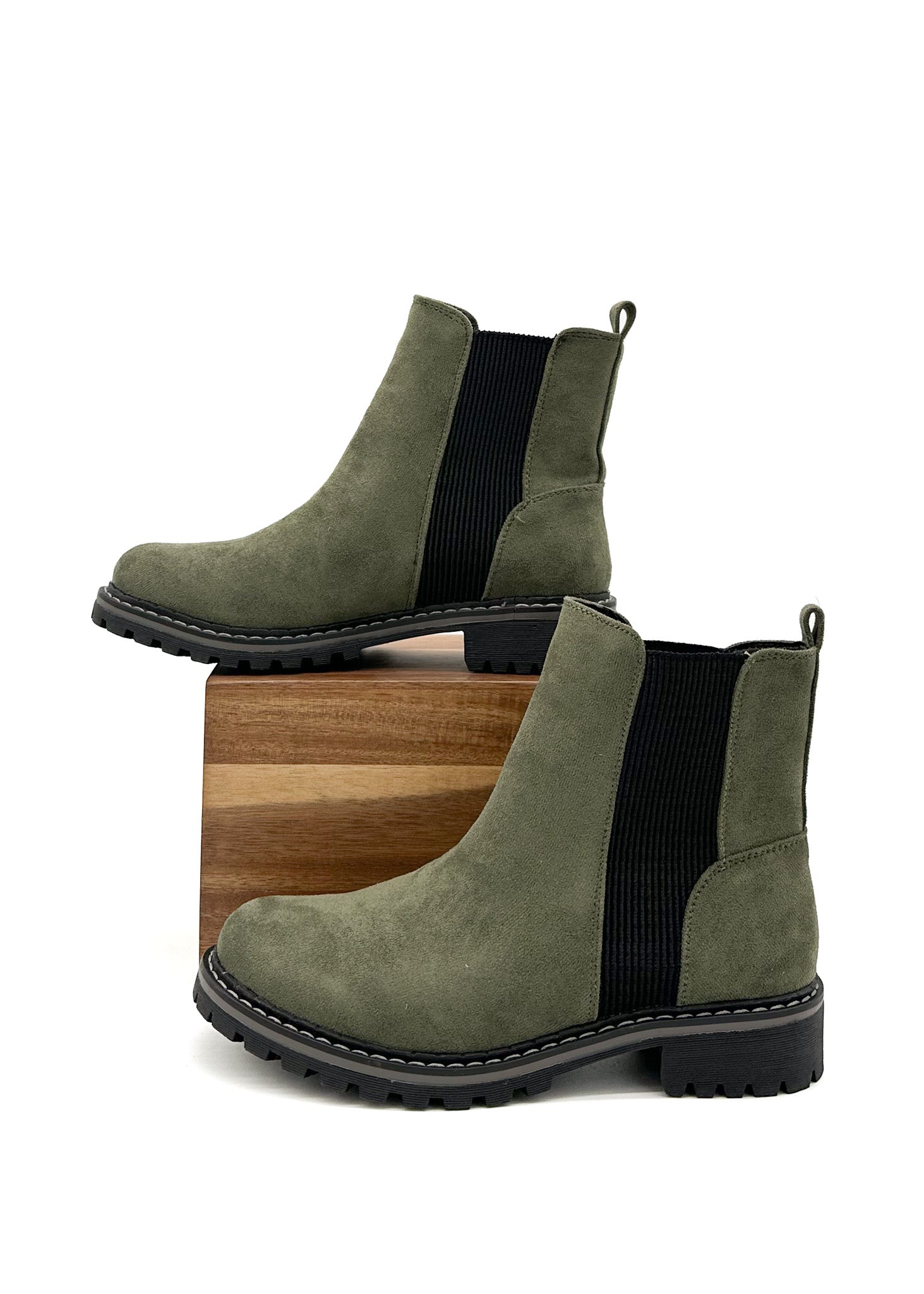 Howl Ankle Boots in Dark Green Suede