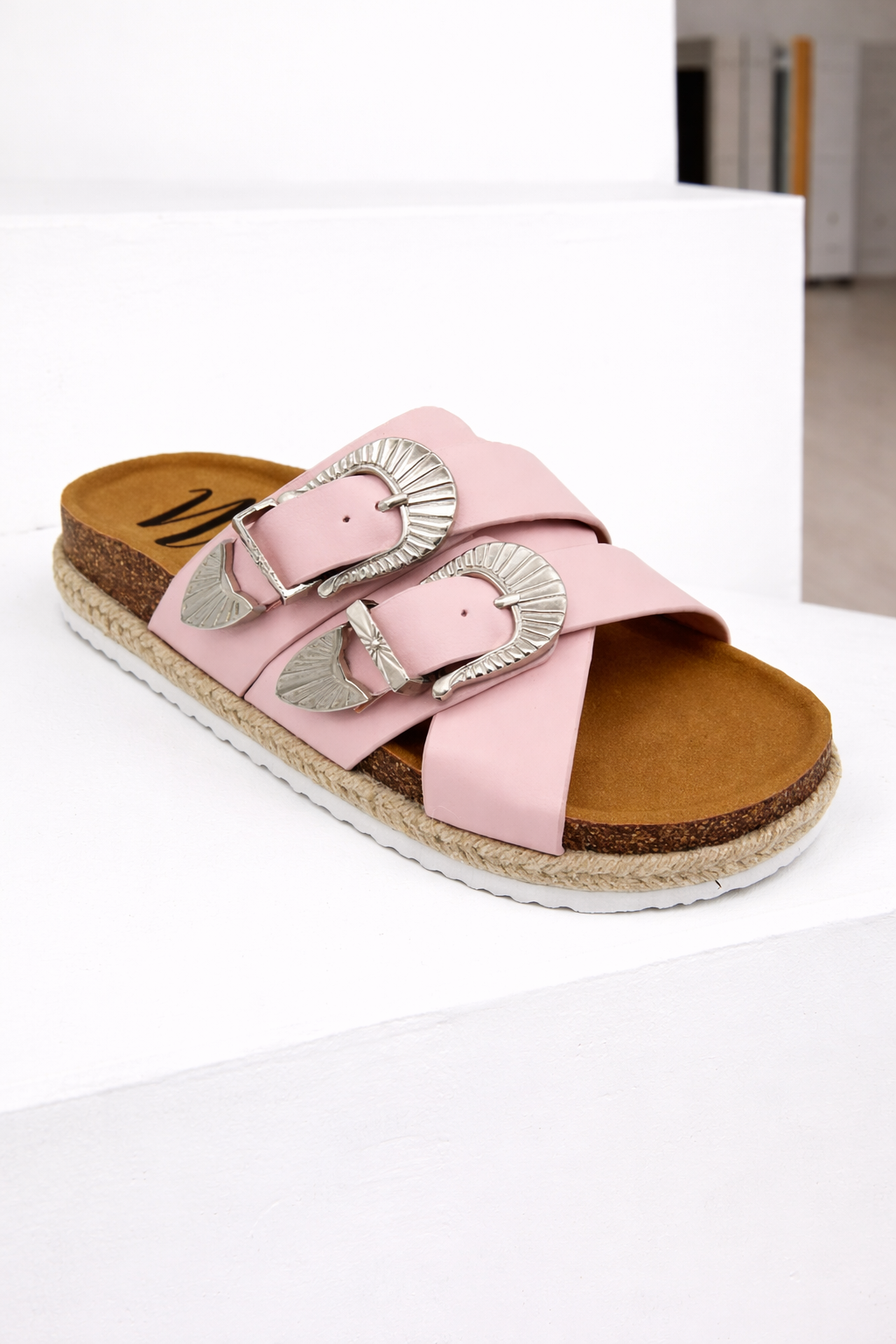 Iris Buckle Sandal in Pink