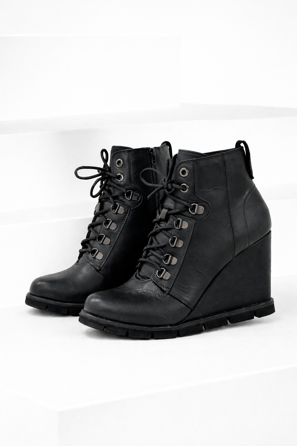 Joana Boot in Black - Rural Haze