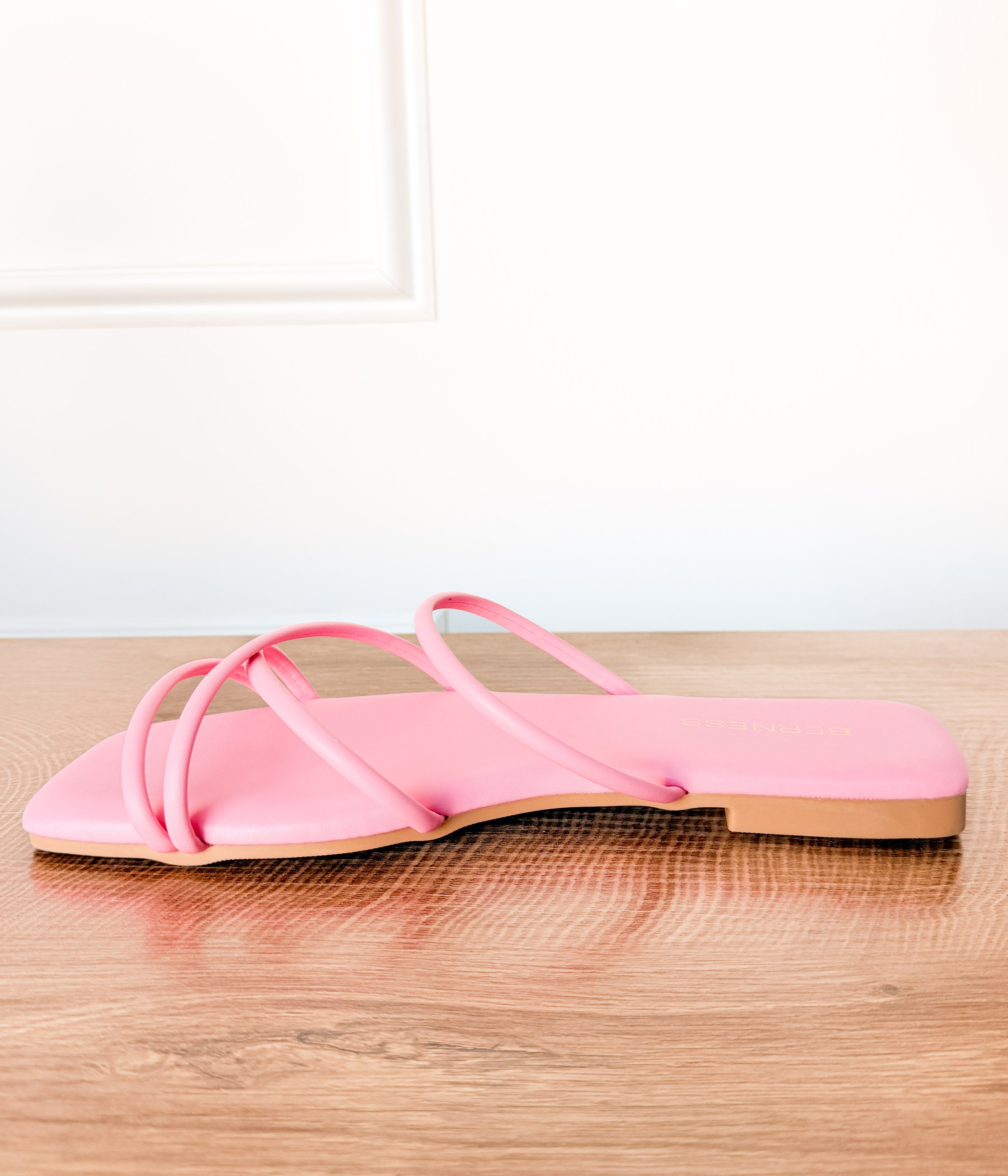 Kamarilia Sandal in Pink