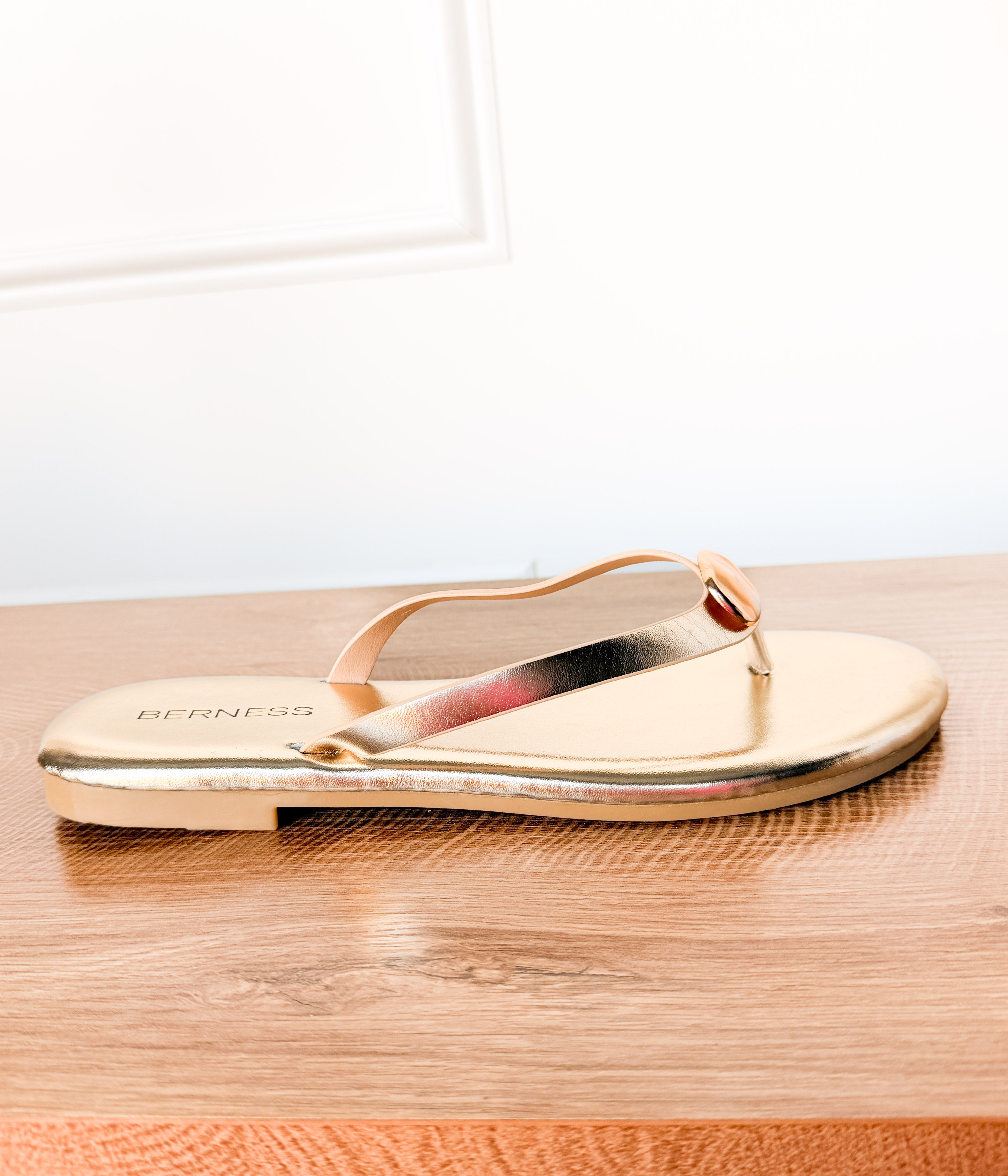 Kellen Sandal in Gold