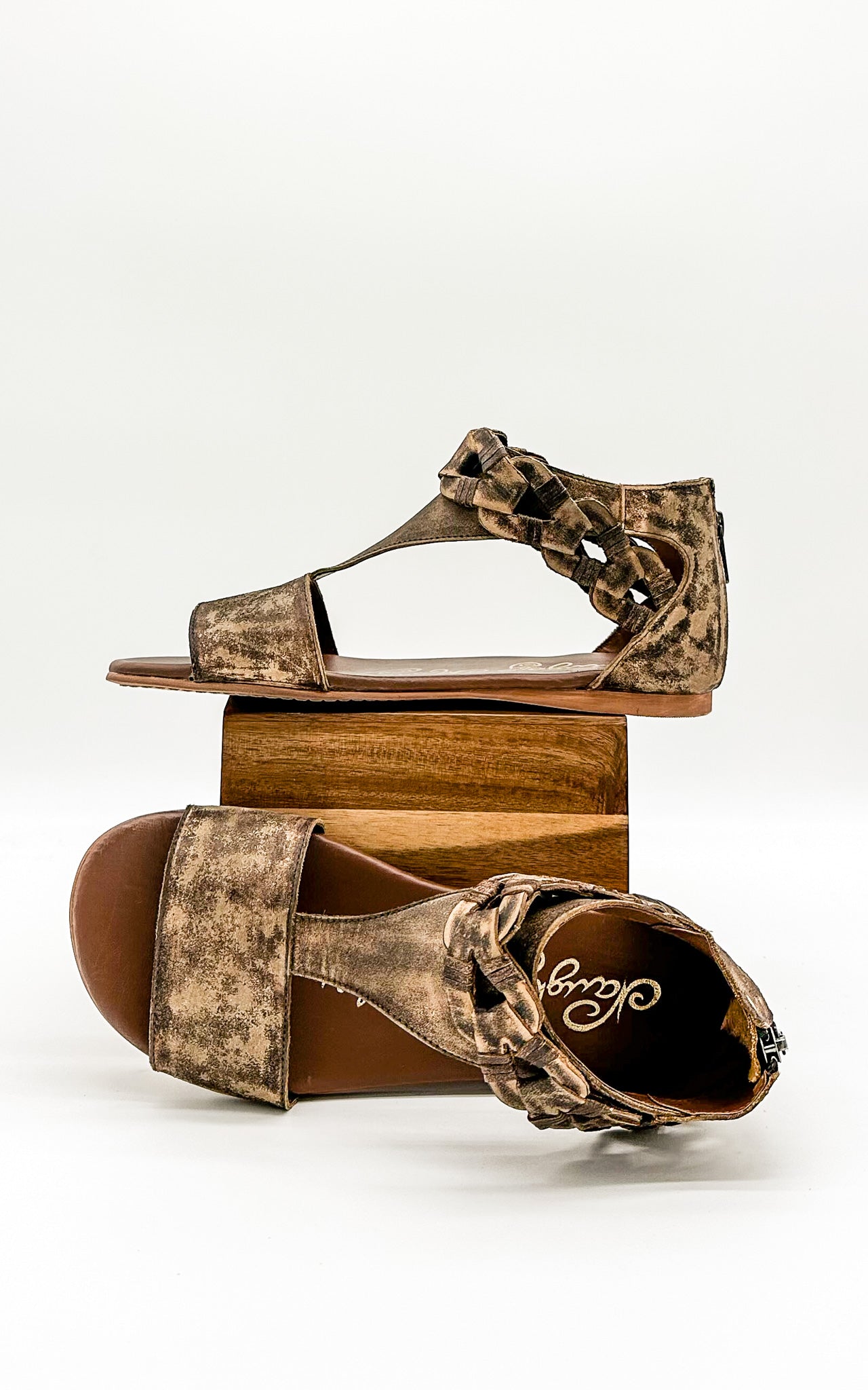 Loop D Loop Sandals in Tan - Rural Haze