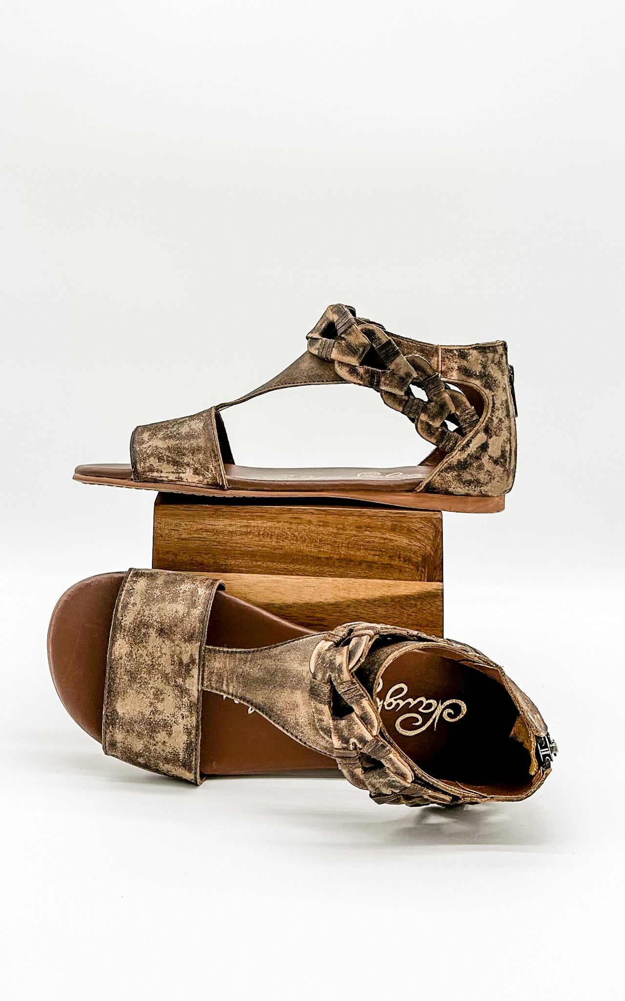 Loop D Loop Sandals in Tan - Rural Haze