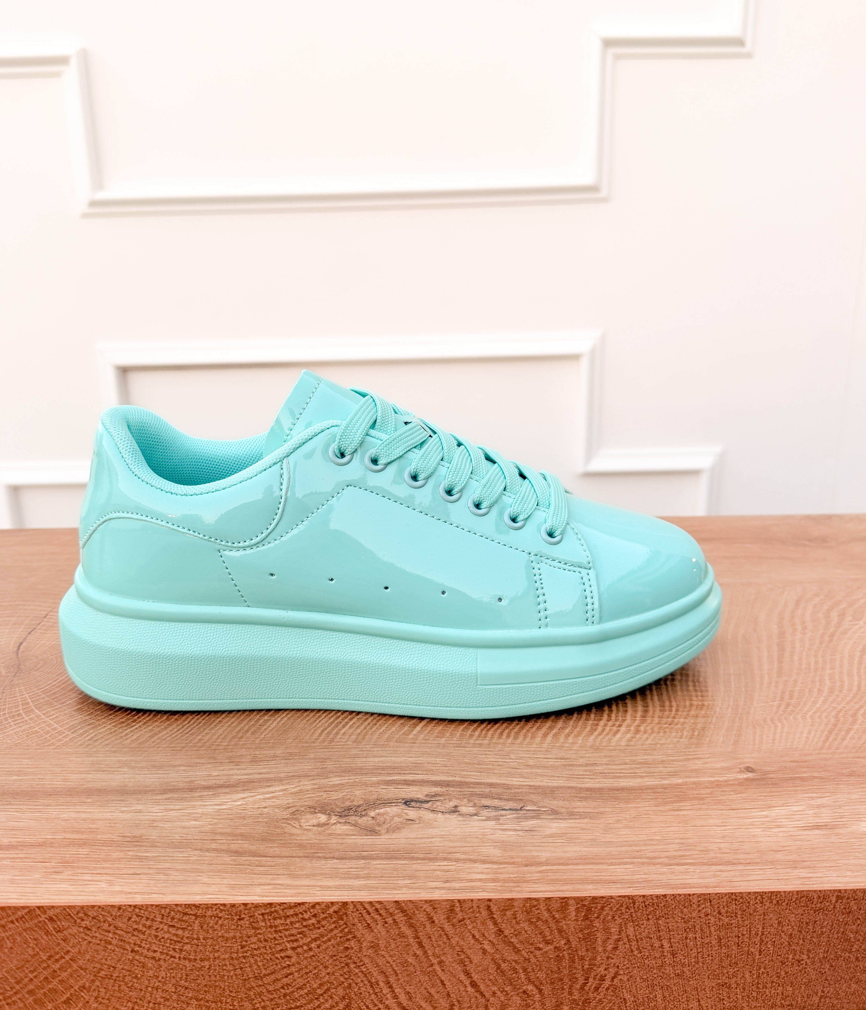 Lori Color Drench Sneakers in Mint