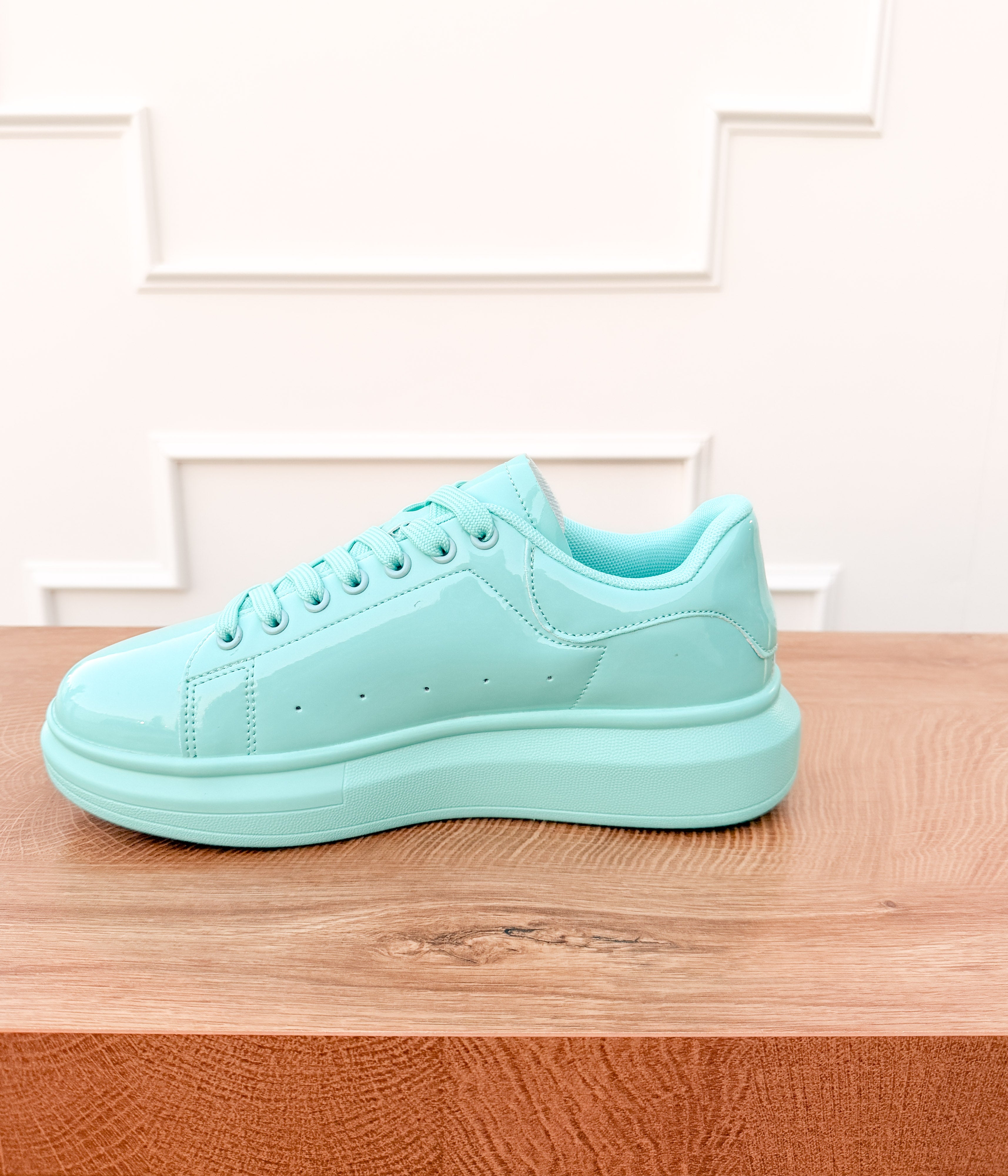 Lori Color Drench Sneakers in Mint