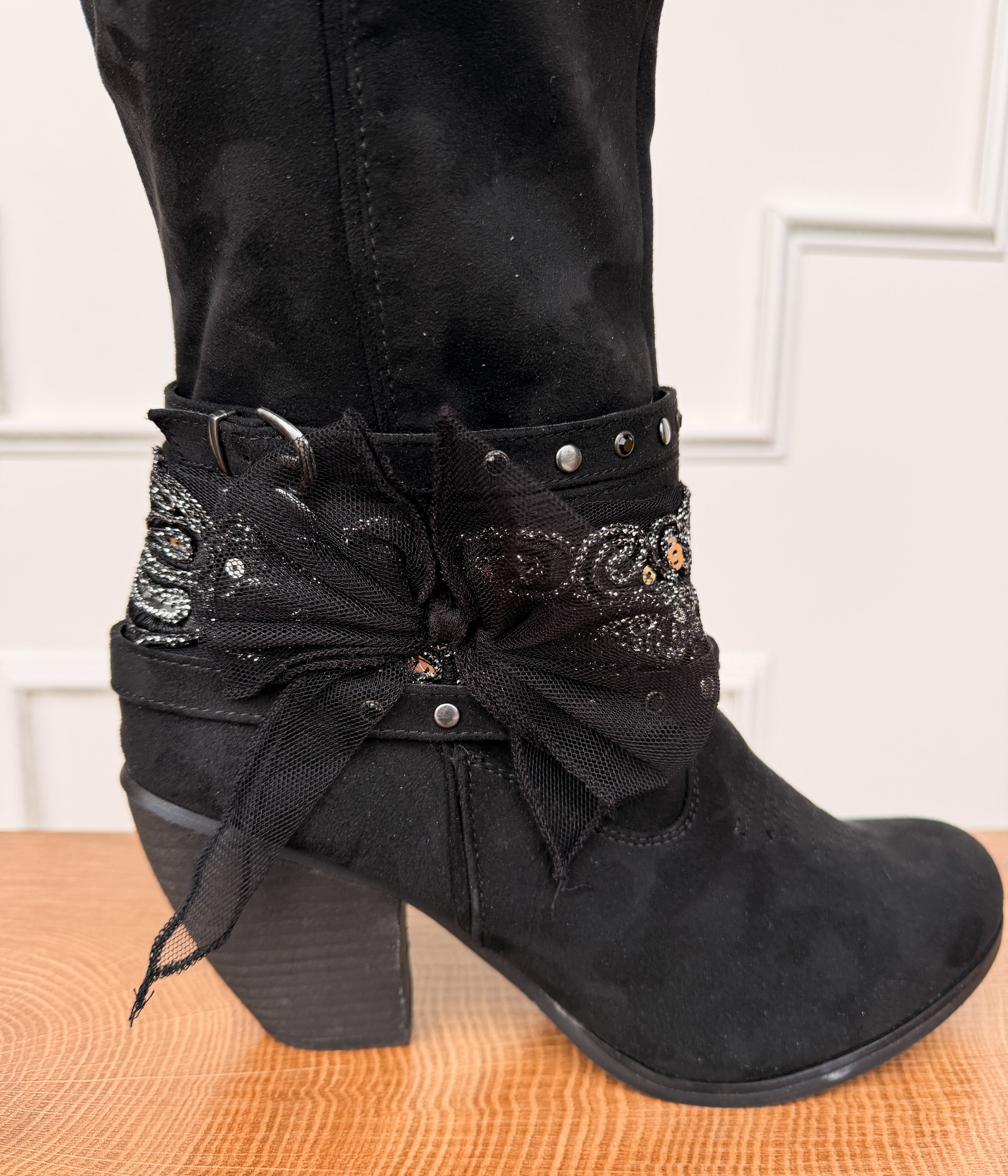 Lush Boot in Black - Rural Haze