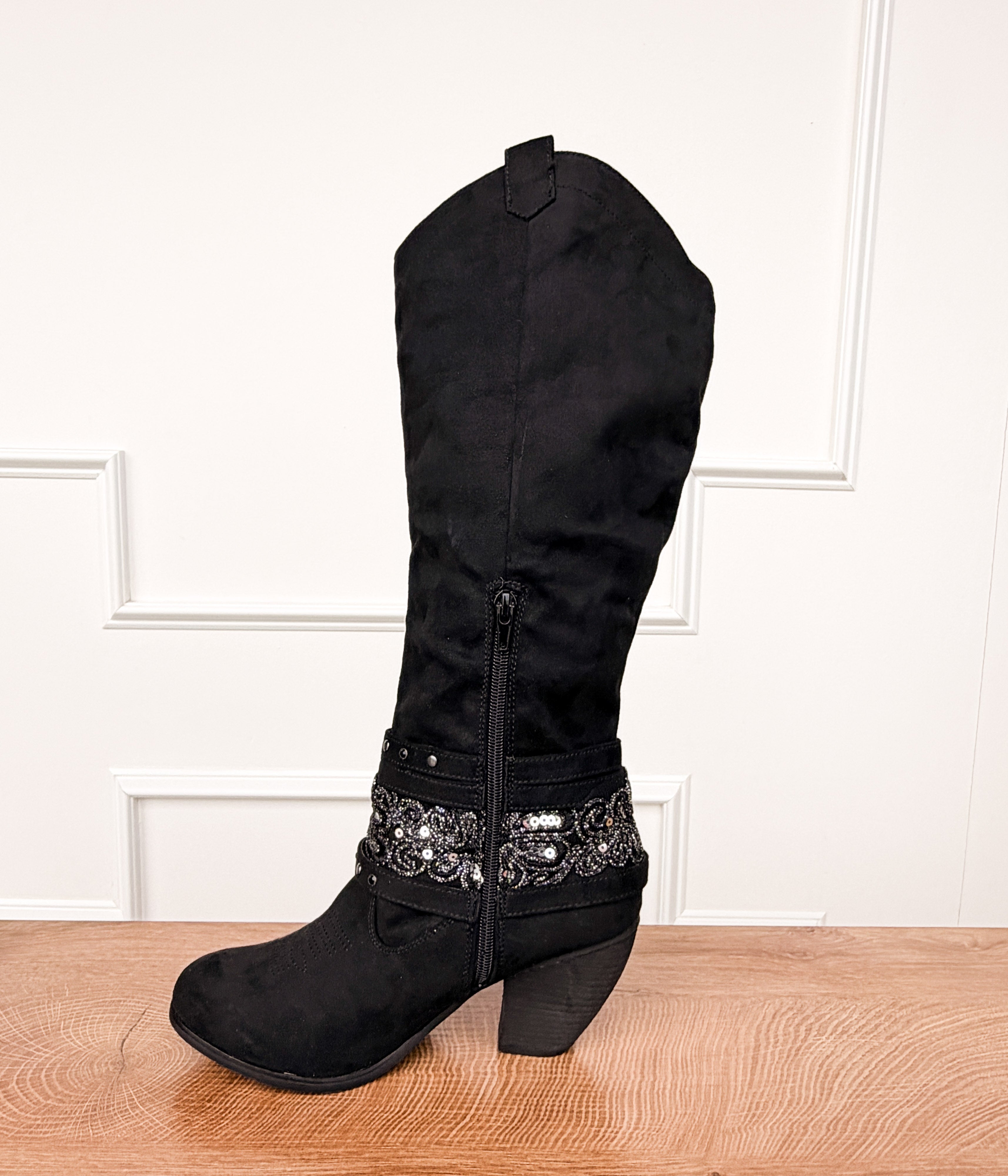Lush Boot in Black - Rural Haze