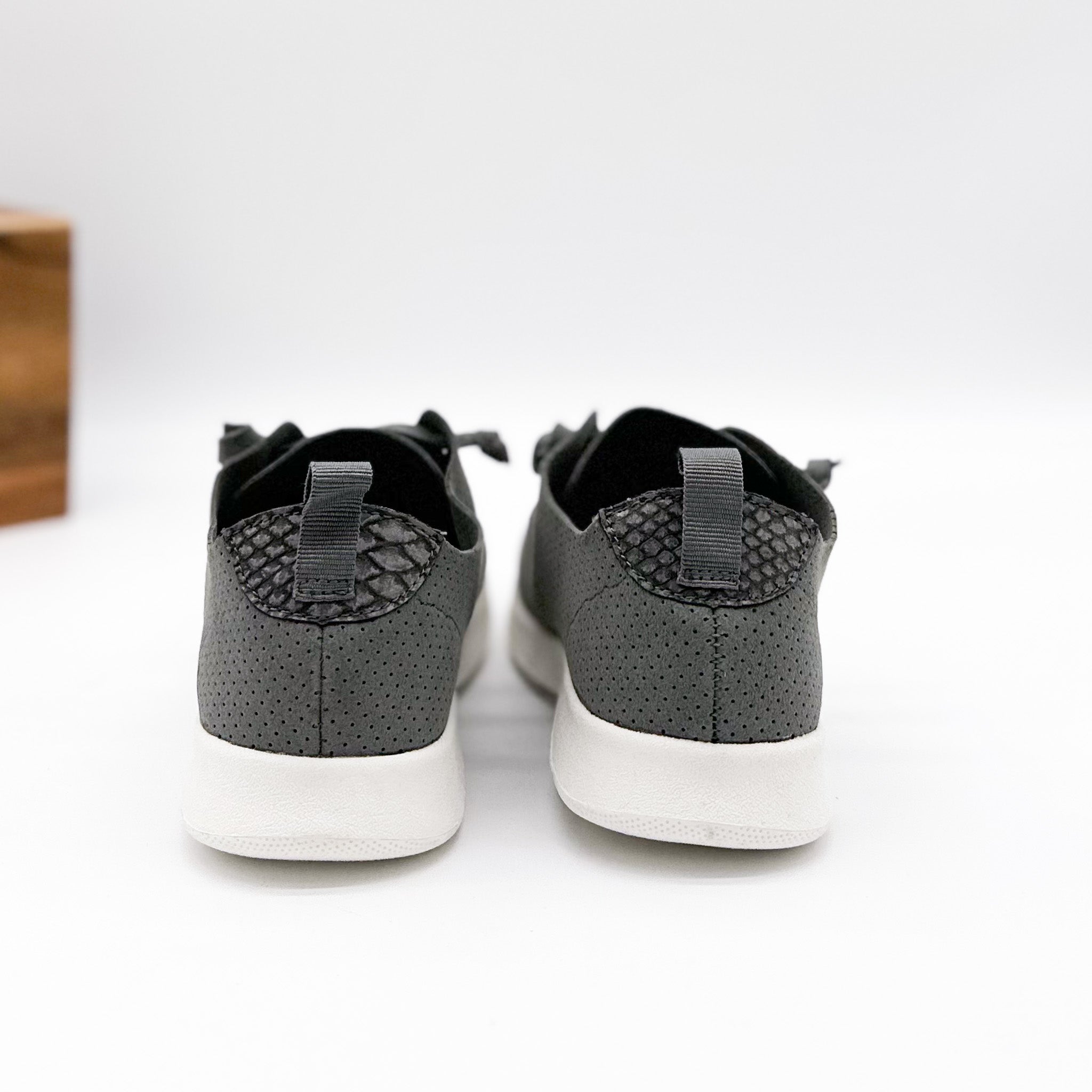 Mayo Sneaker in Grey