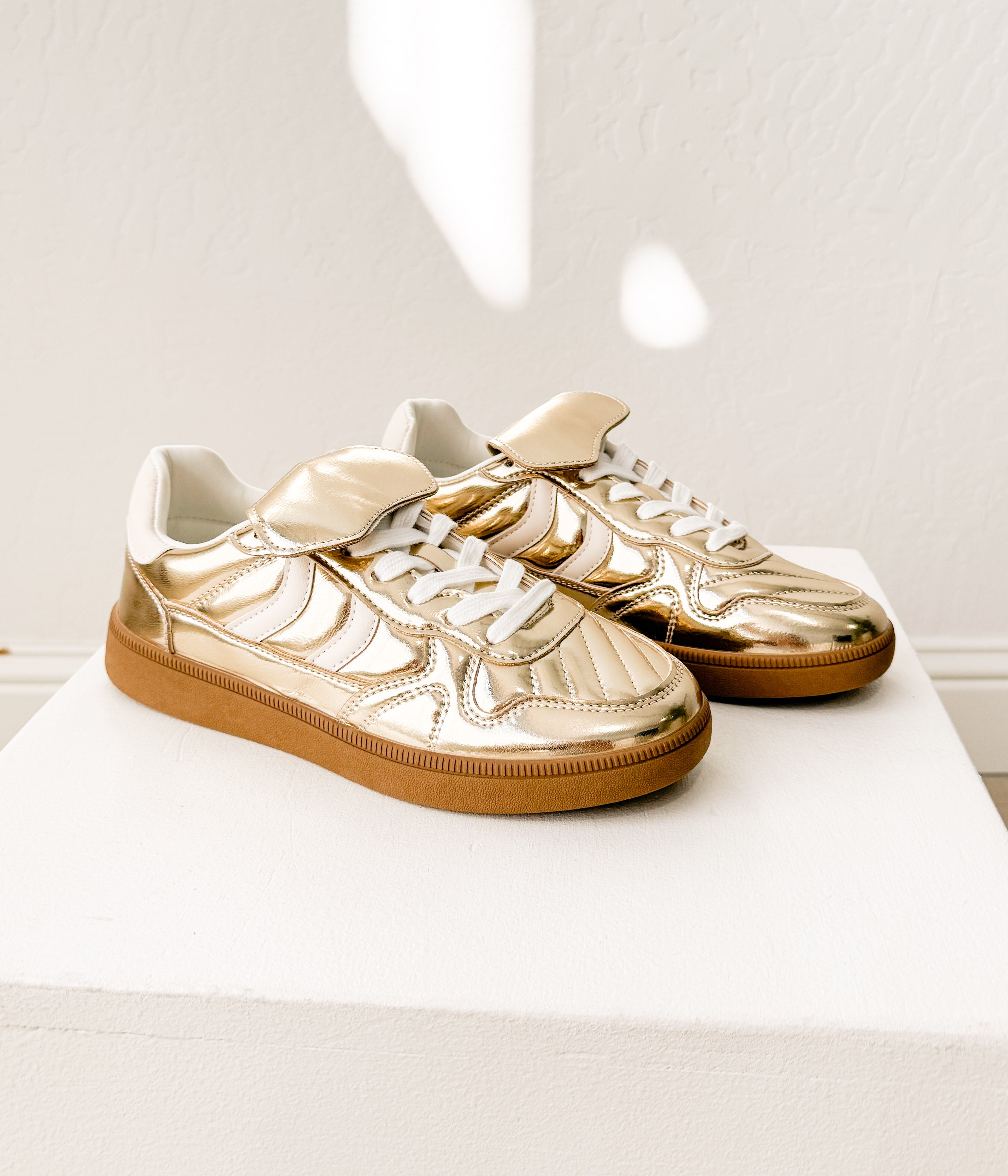 Milan Metallic Sneaker in Gold