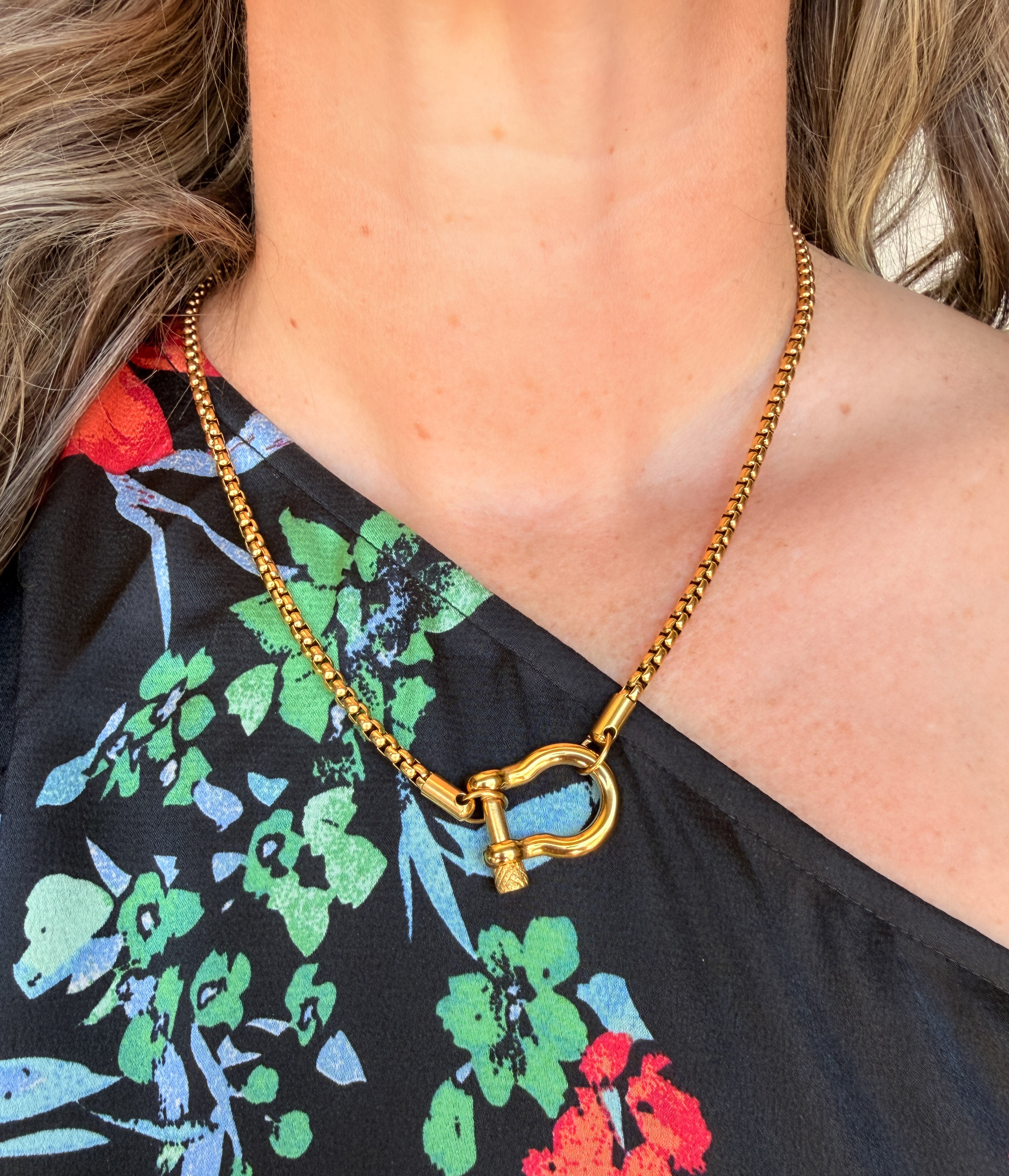 Gold Toggle Clasp Necklace