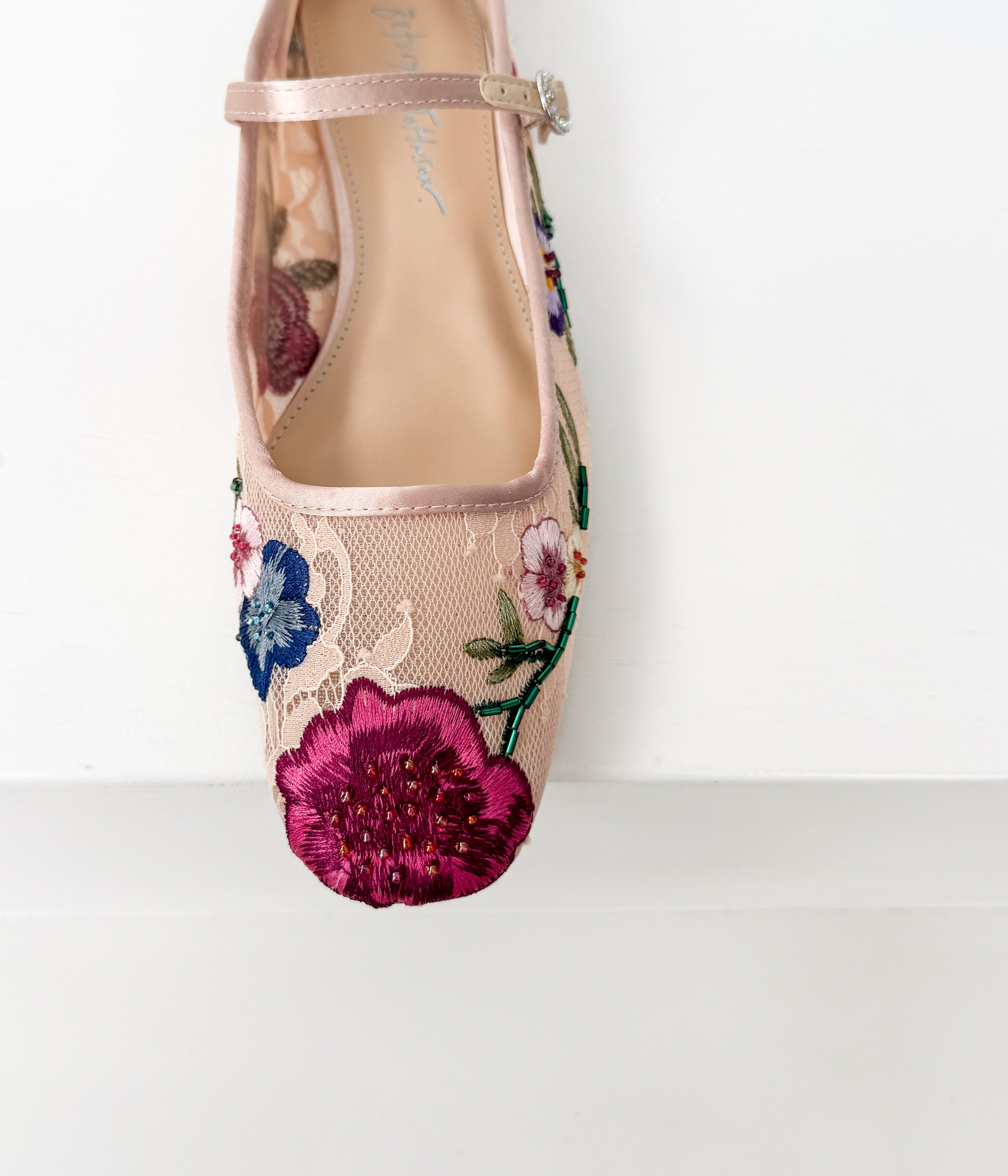 Nova Lace Flats in Blush